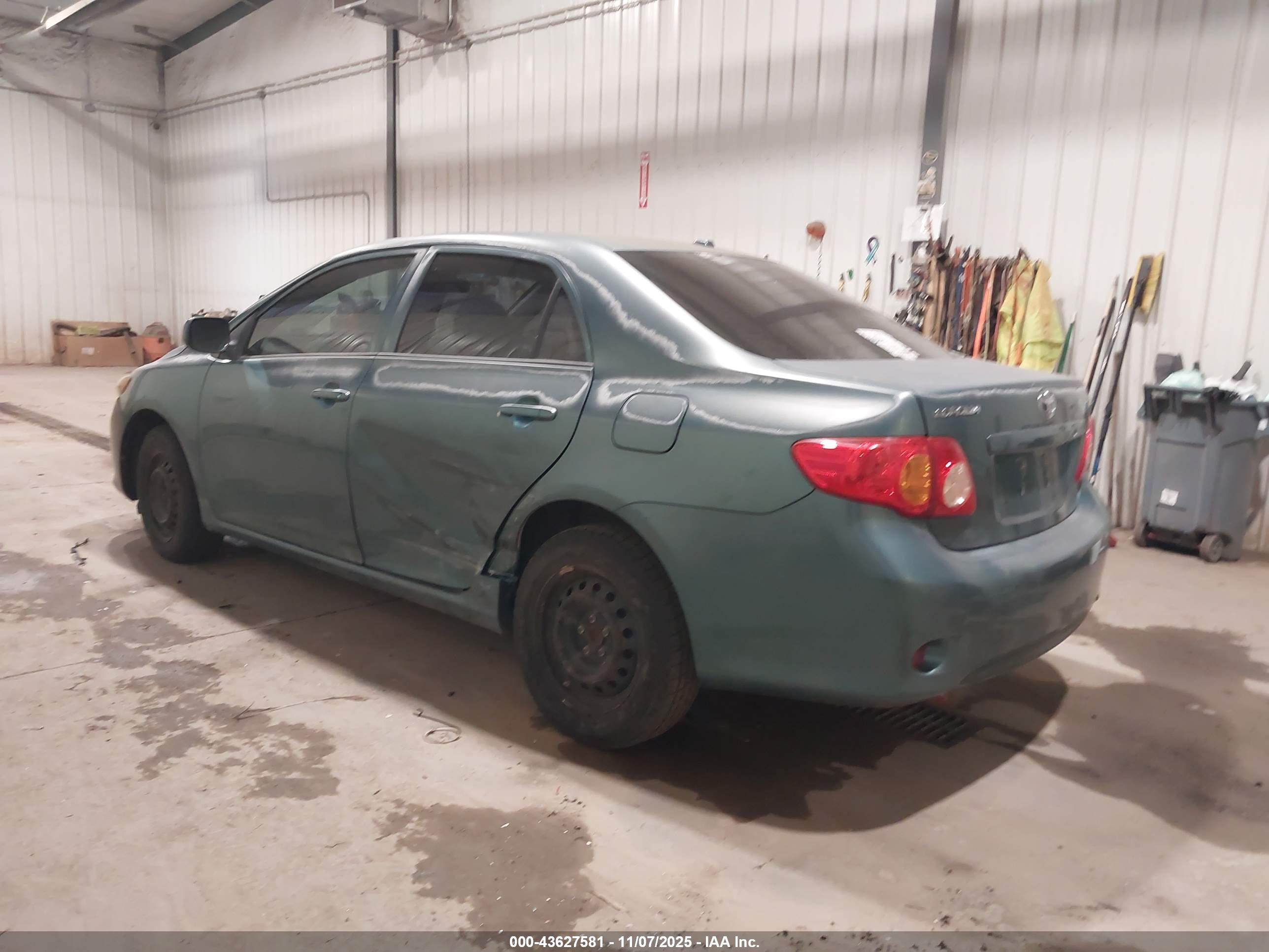 TOYOTA COROLLA image 3