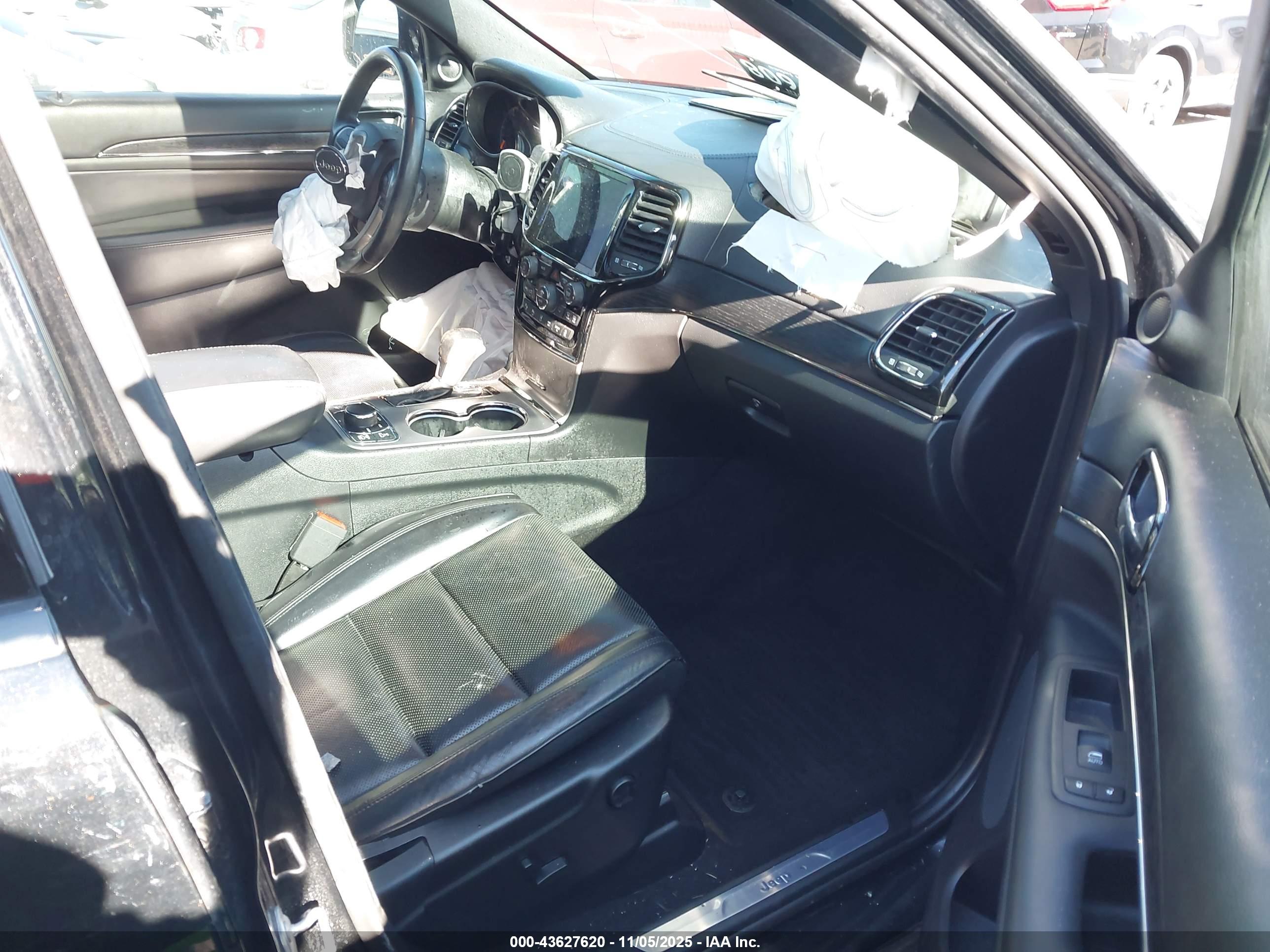 JEEP GRAND image 5