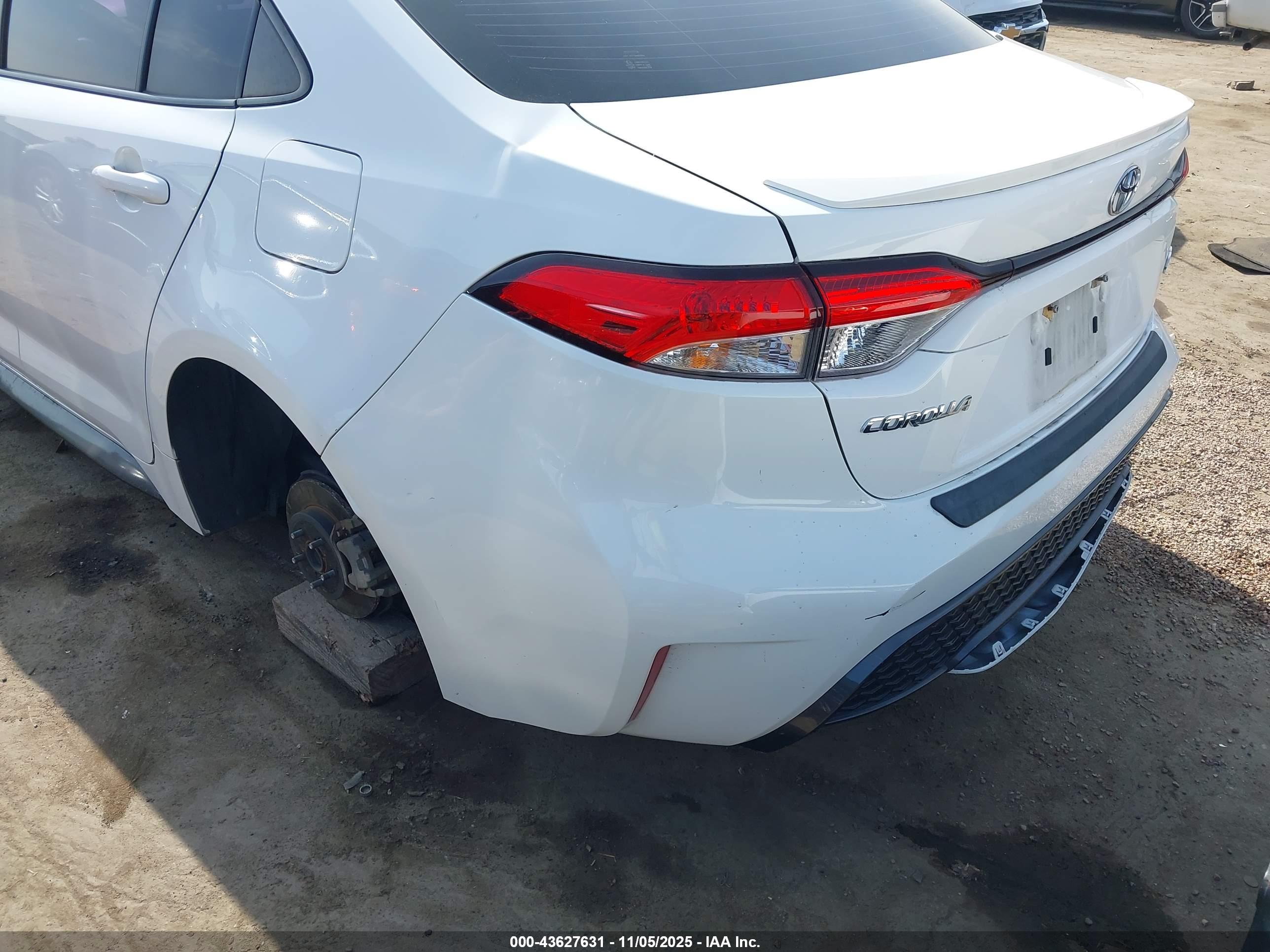 TOYOTA COROLLA image 6