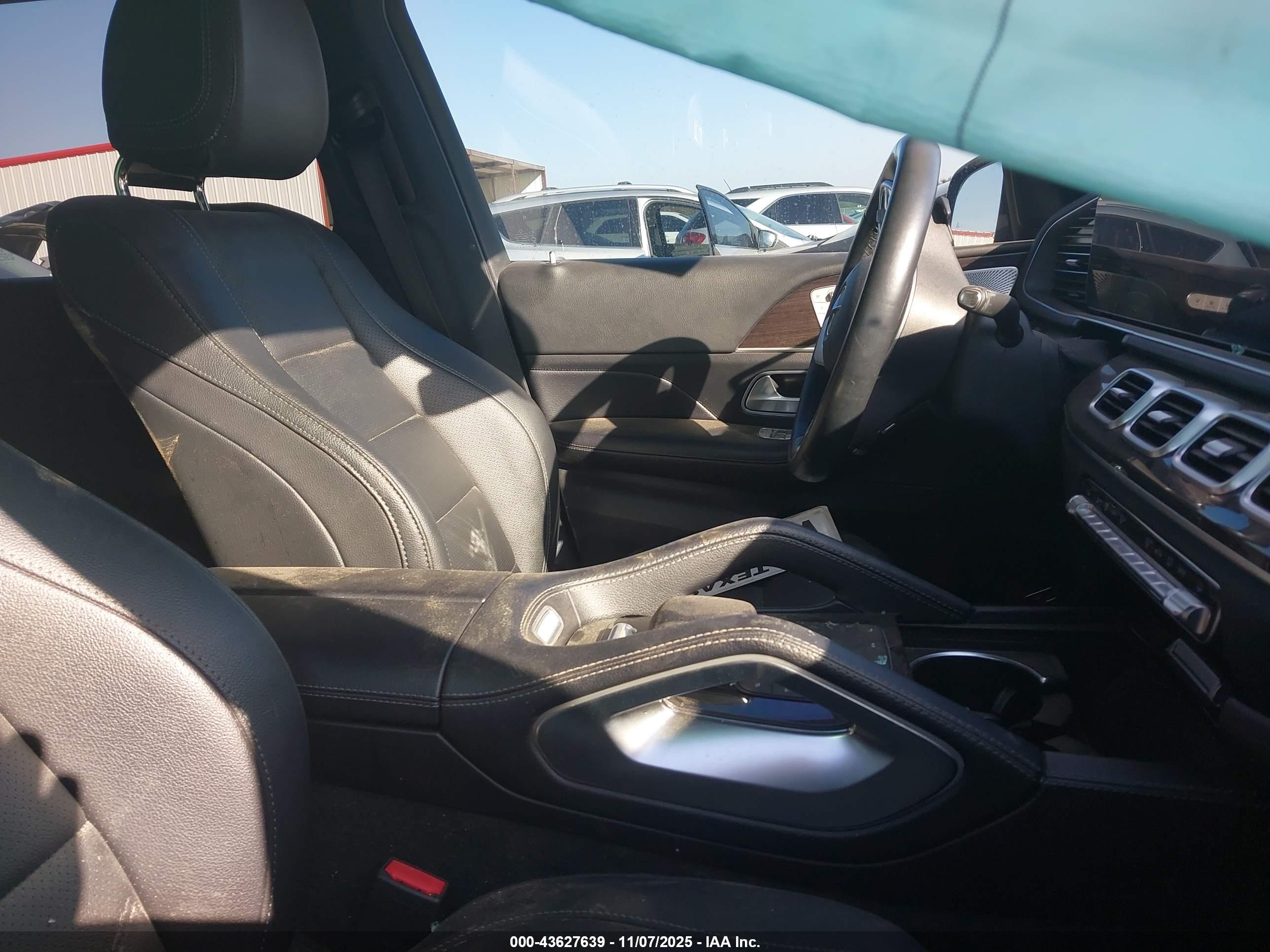 MERCEDES-BENZ GLS image 5