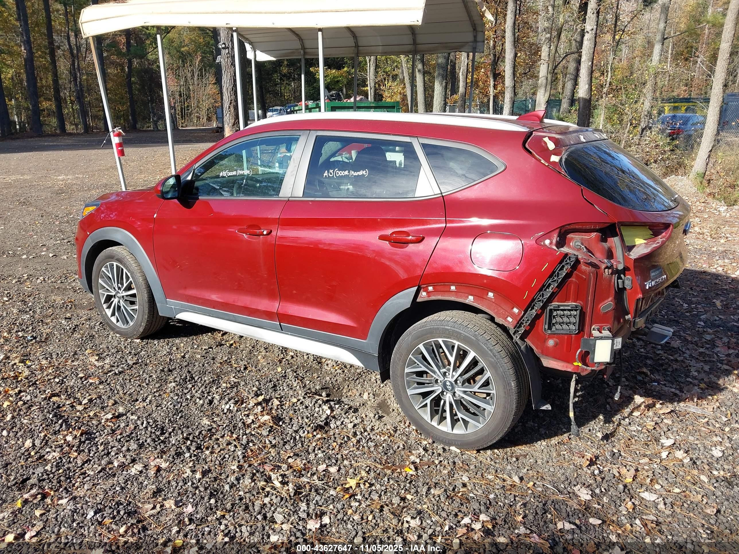 HYUNDAI TUCSON image 3