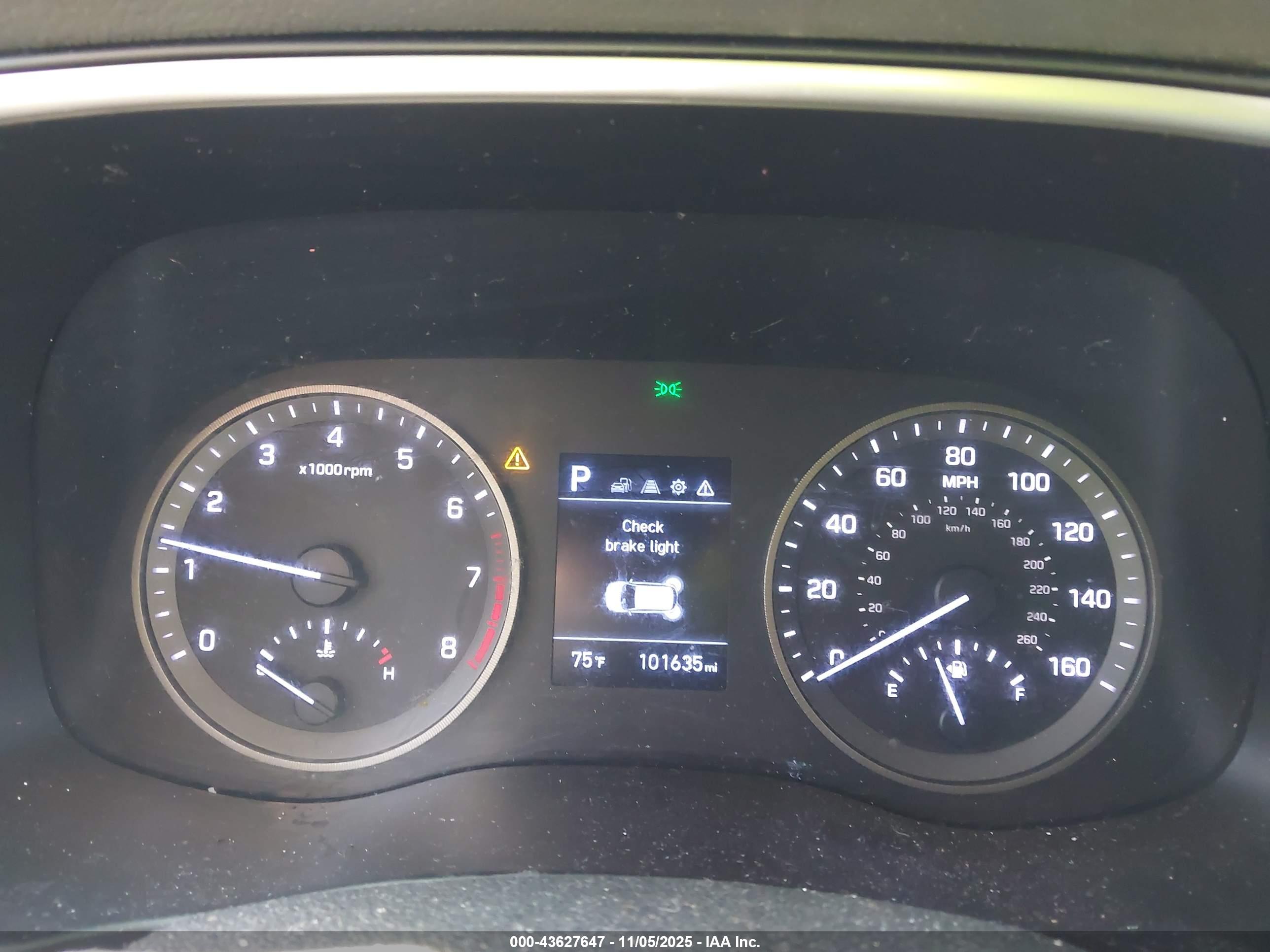 HYUNDAI TUCSON image 7