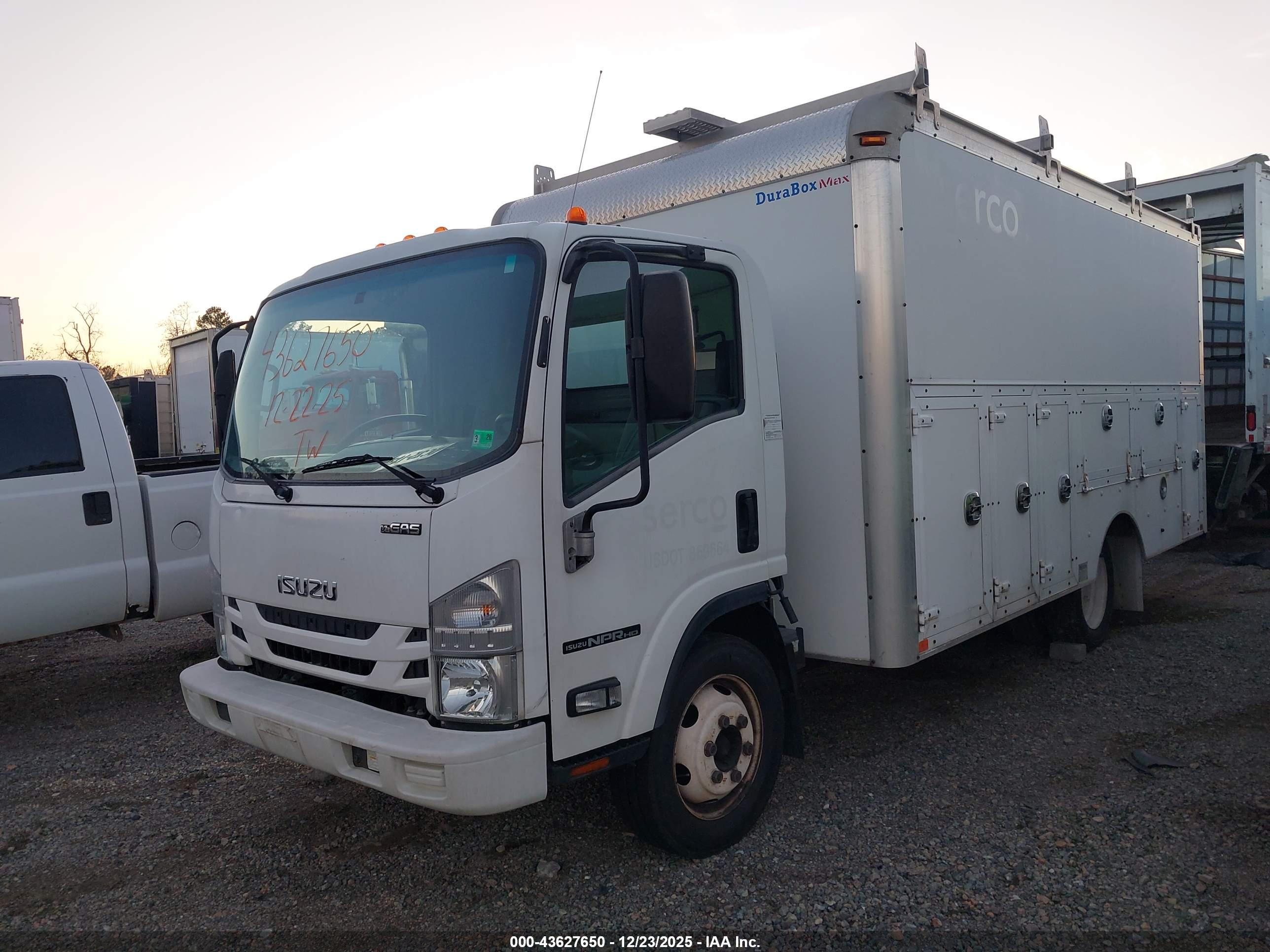 ISUZU NPR image 2