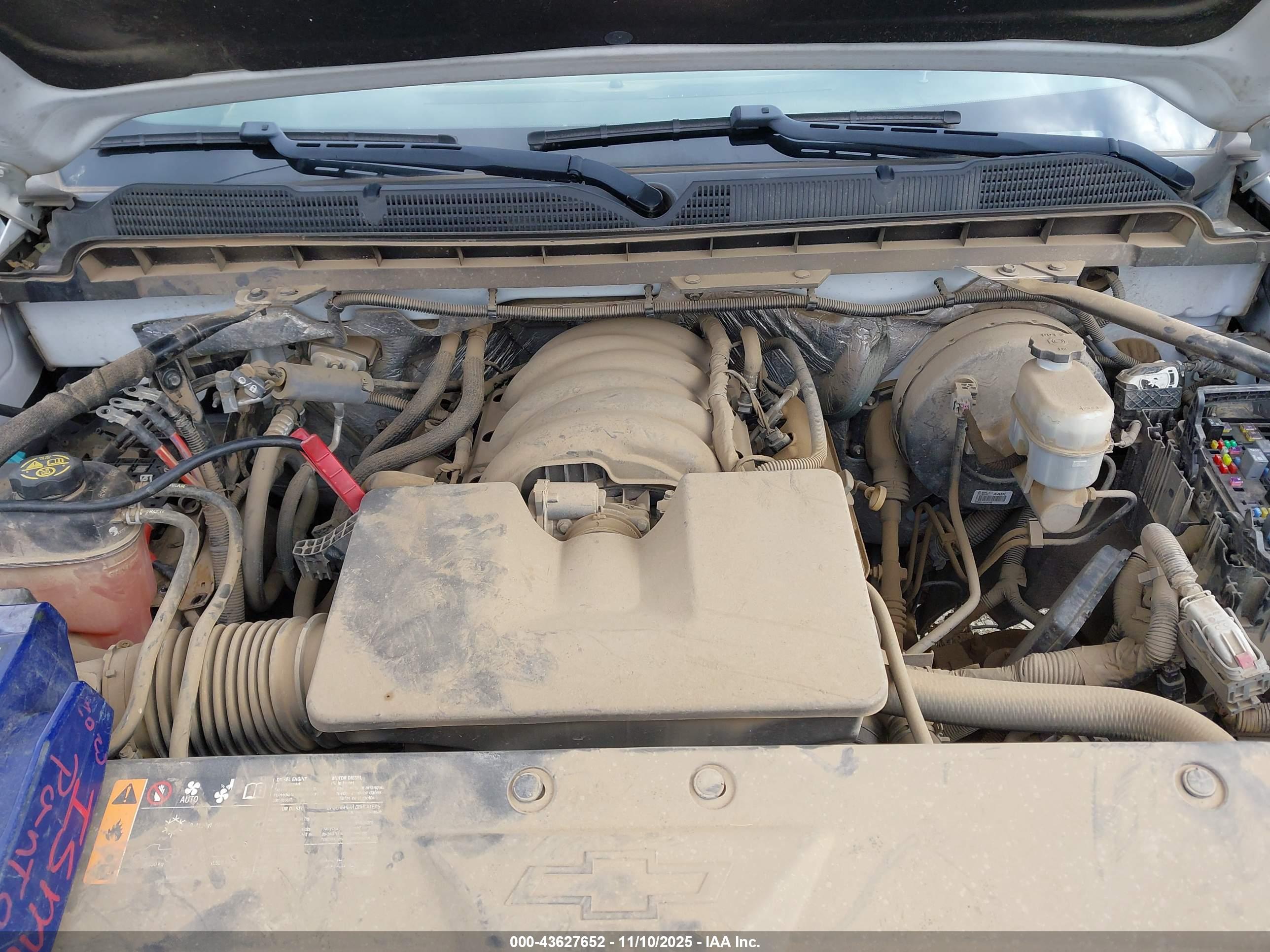 CHEVROLET SILVERADO image 10