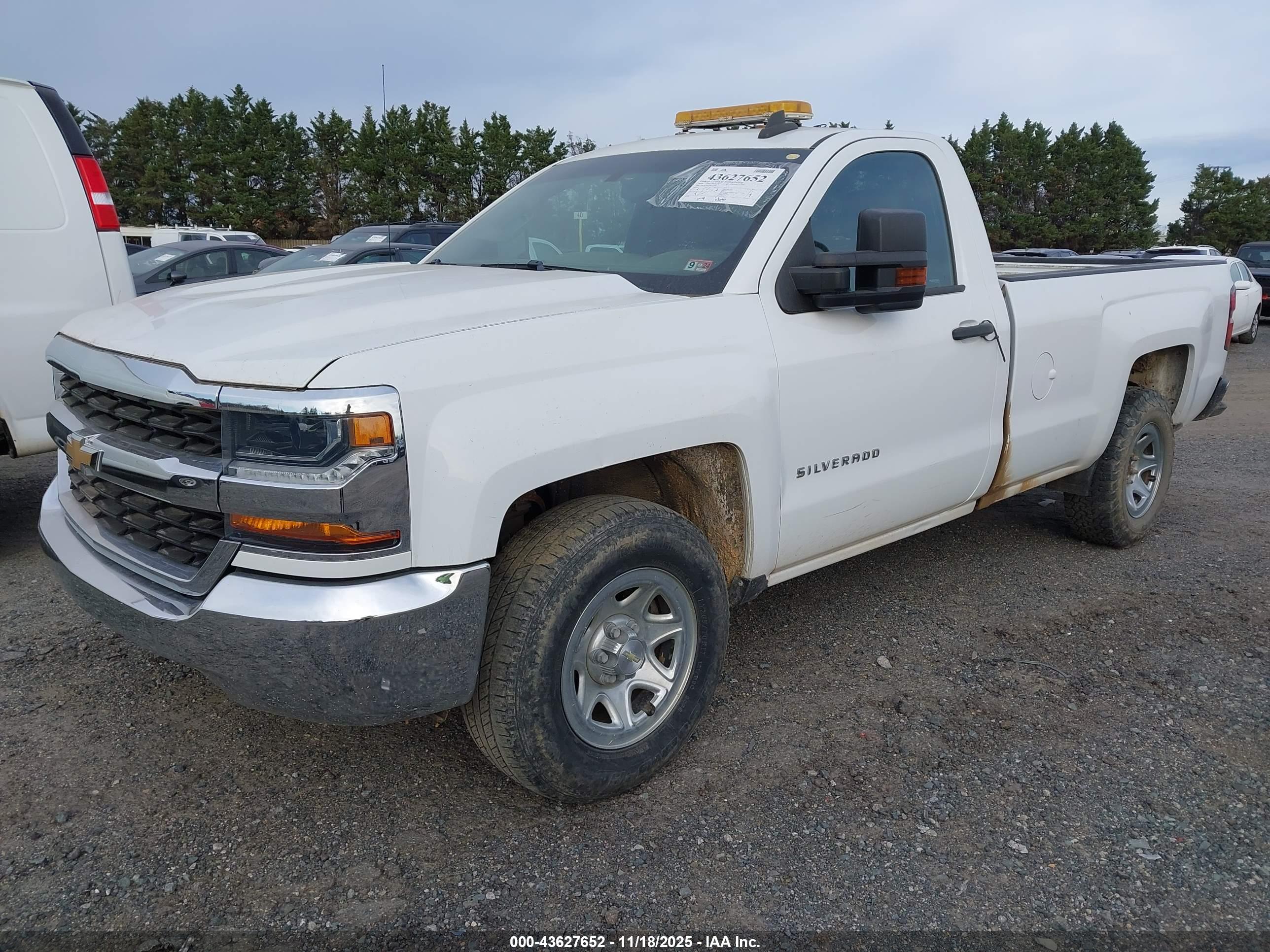 CHEVROLET SILVERADO image 2