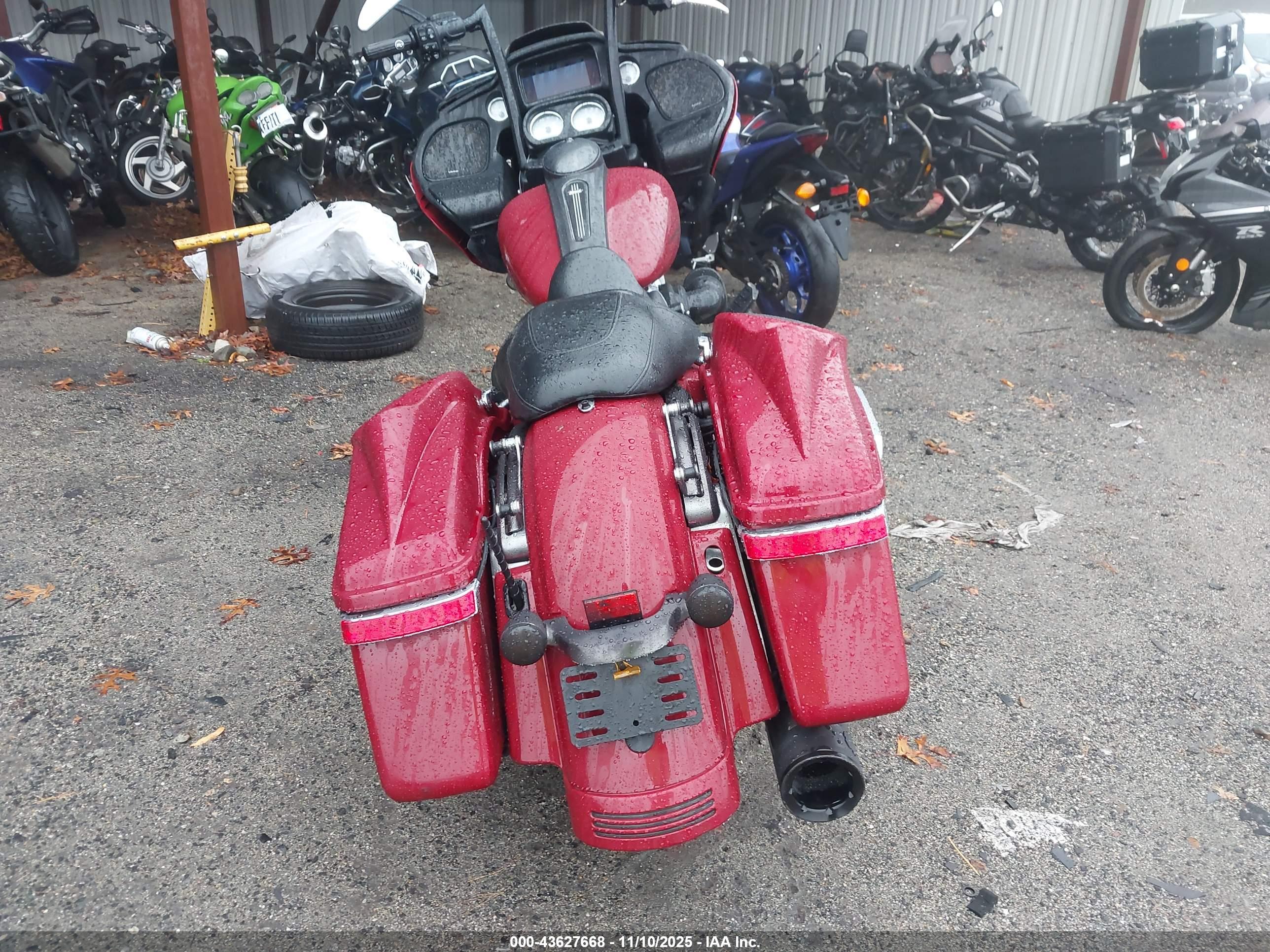 HARLEY-DAVIDSON FLTRX image 6