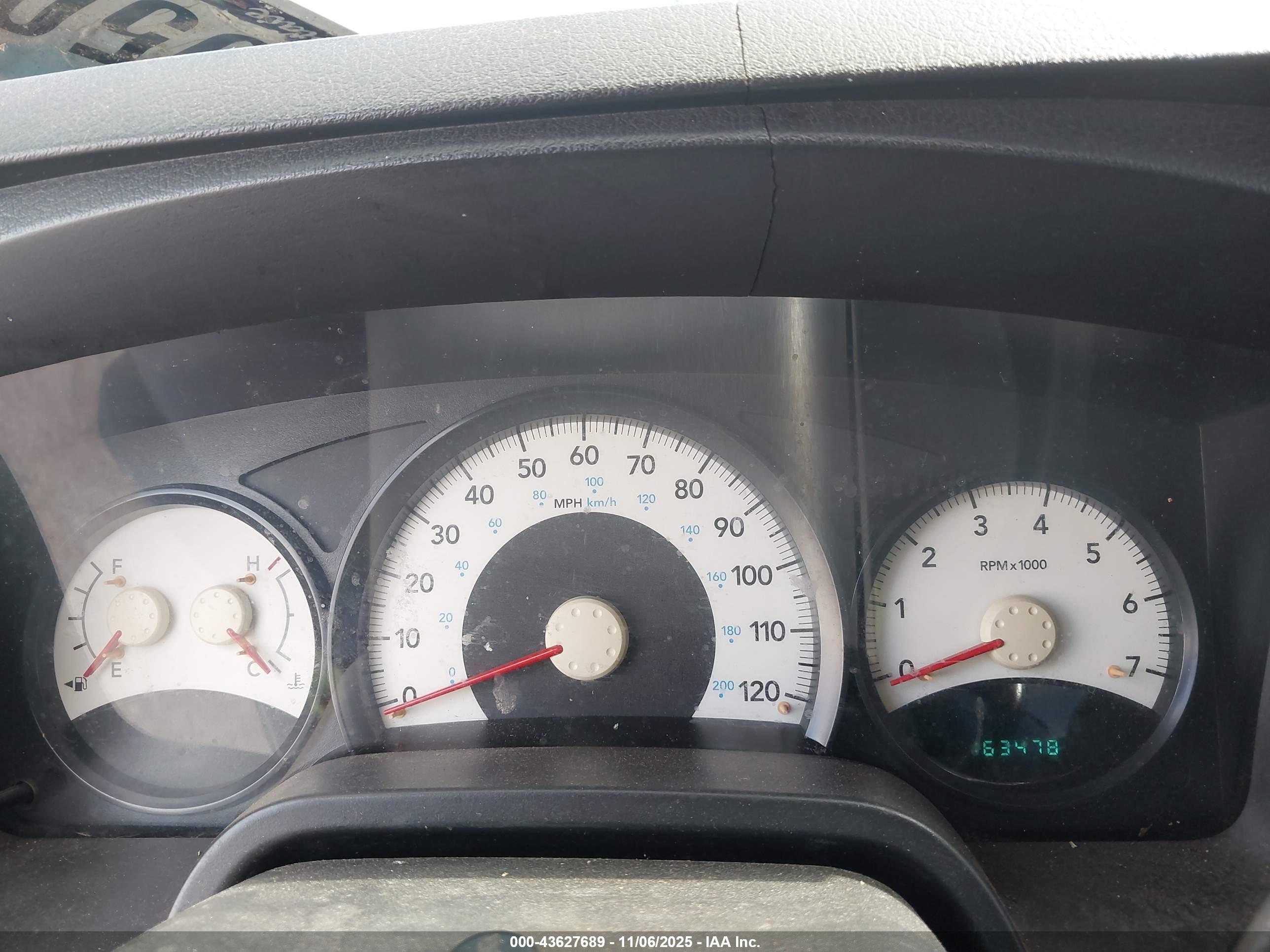 DODGE DAKOTA image 7