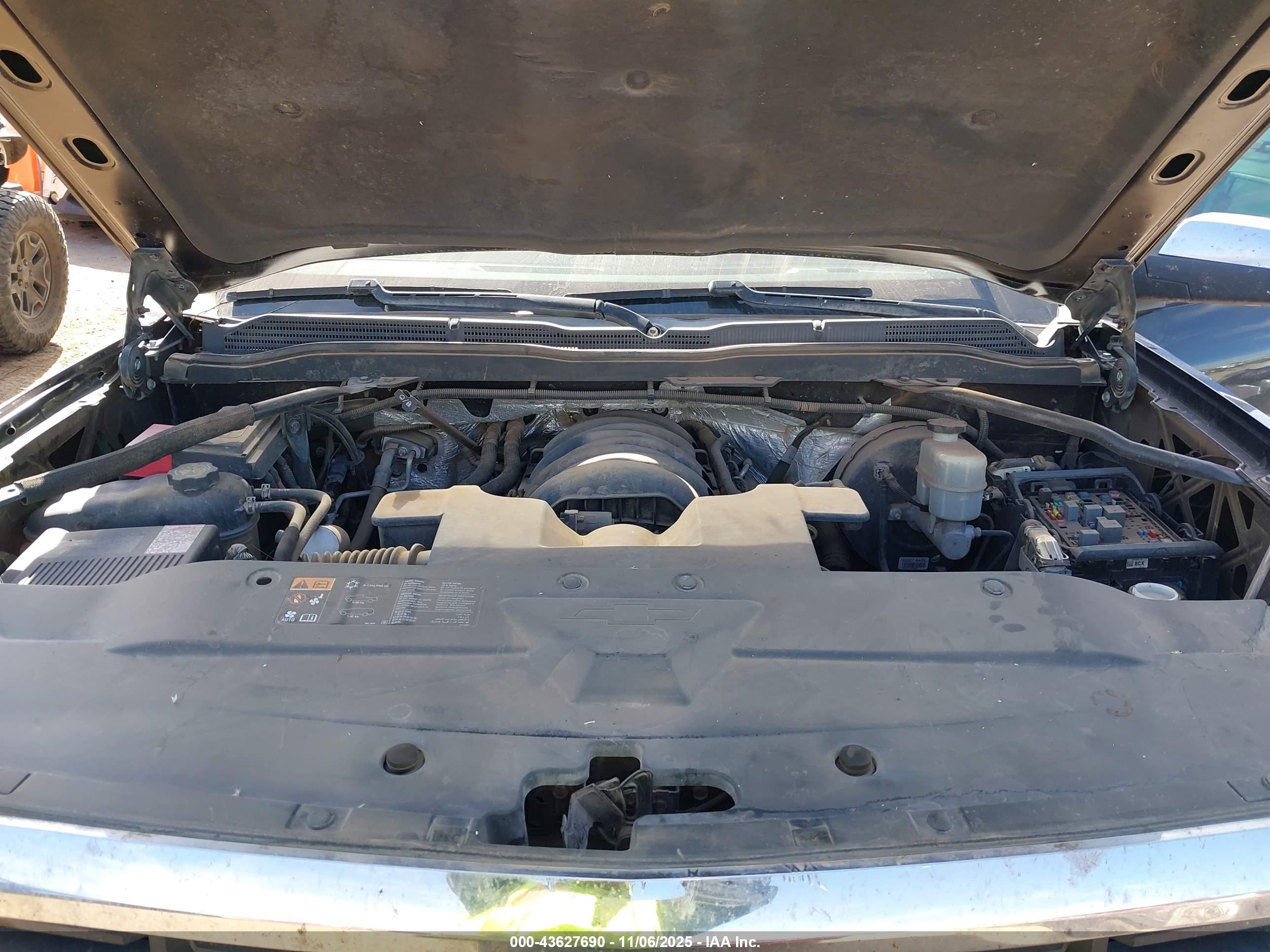 CHEVROLET SILVERADO image 10