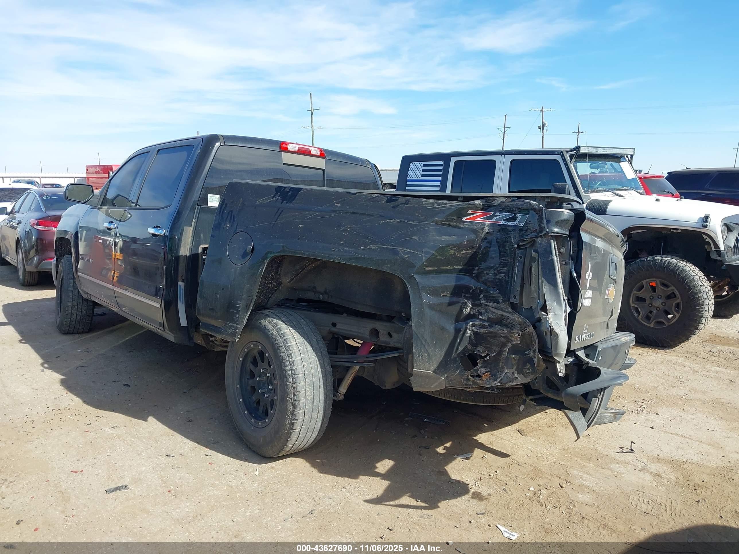 CHEVROLET SILVERADO image 3