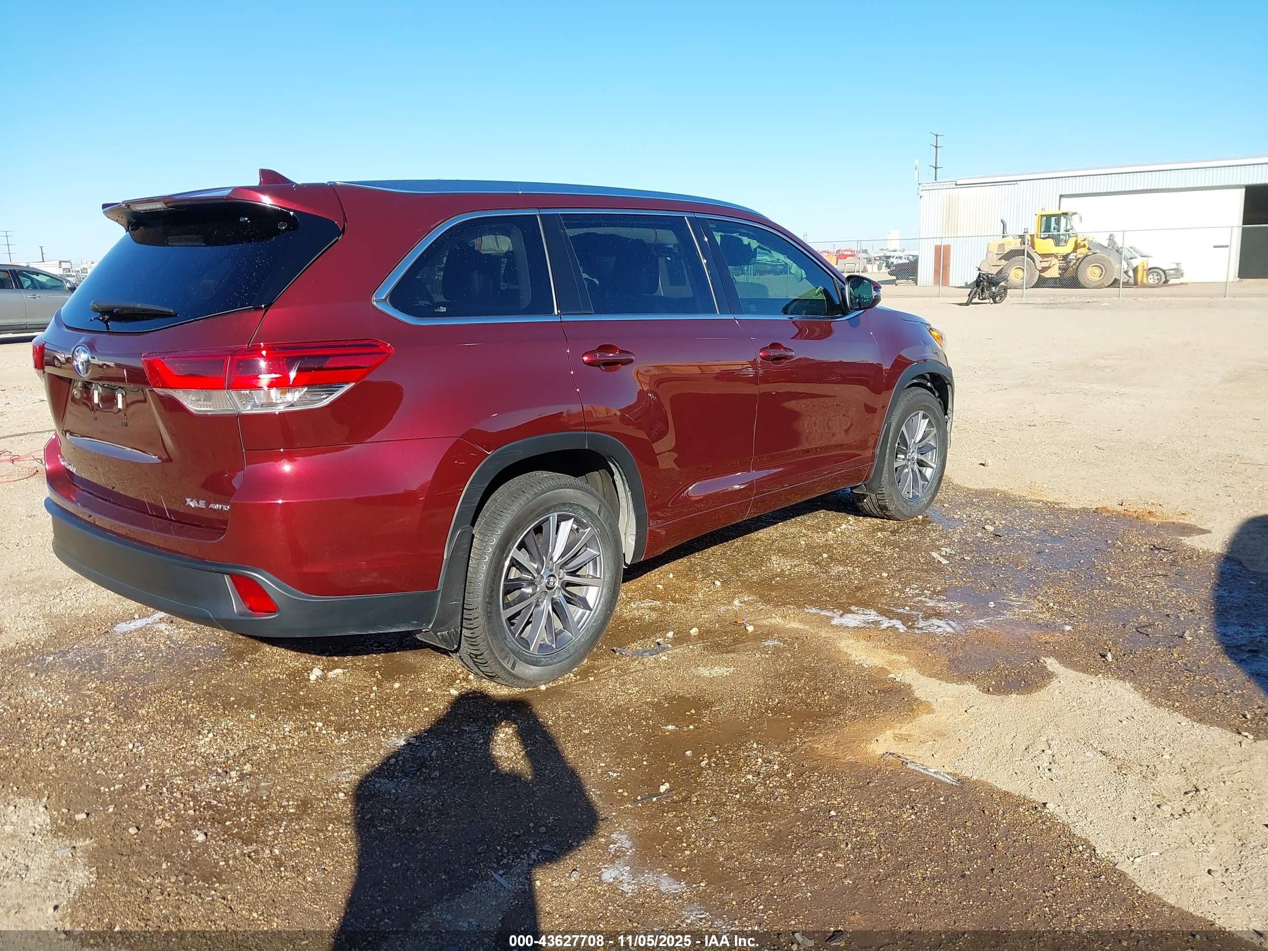 TOYOTA HIGHLANDER image 4