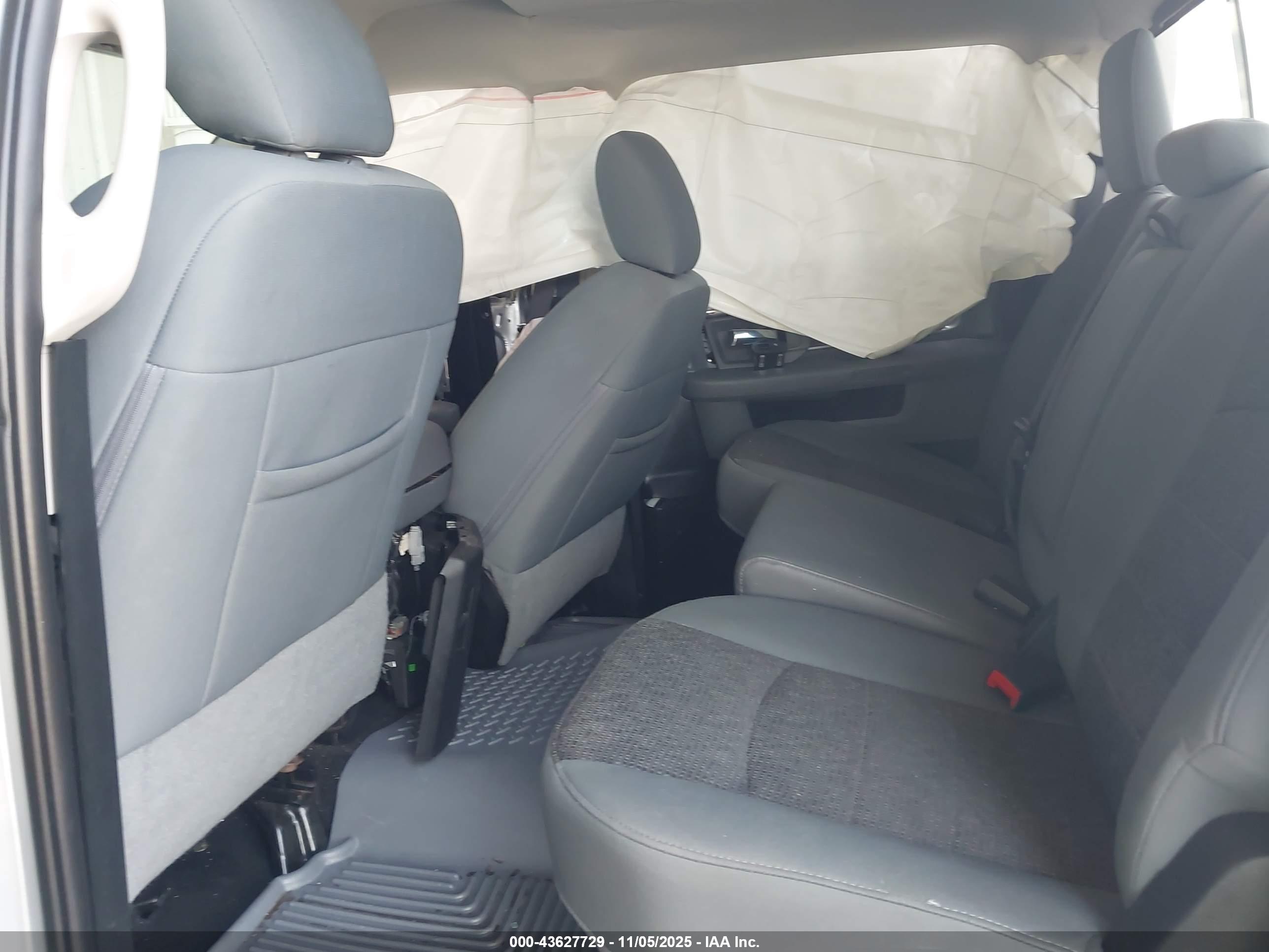 RAM 1500 image 8