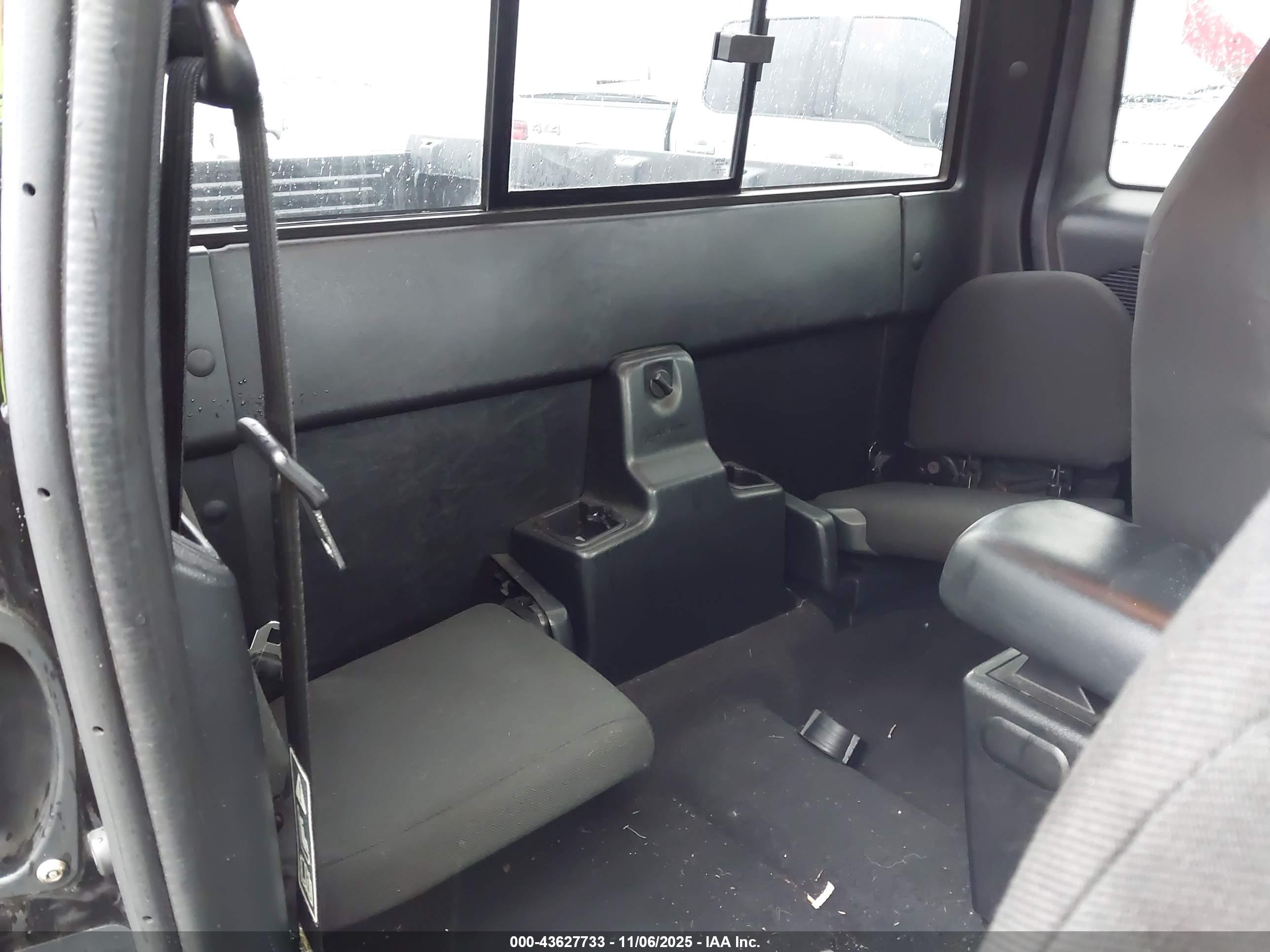 FORD RANGER image 8