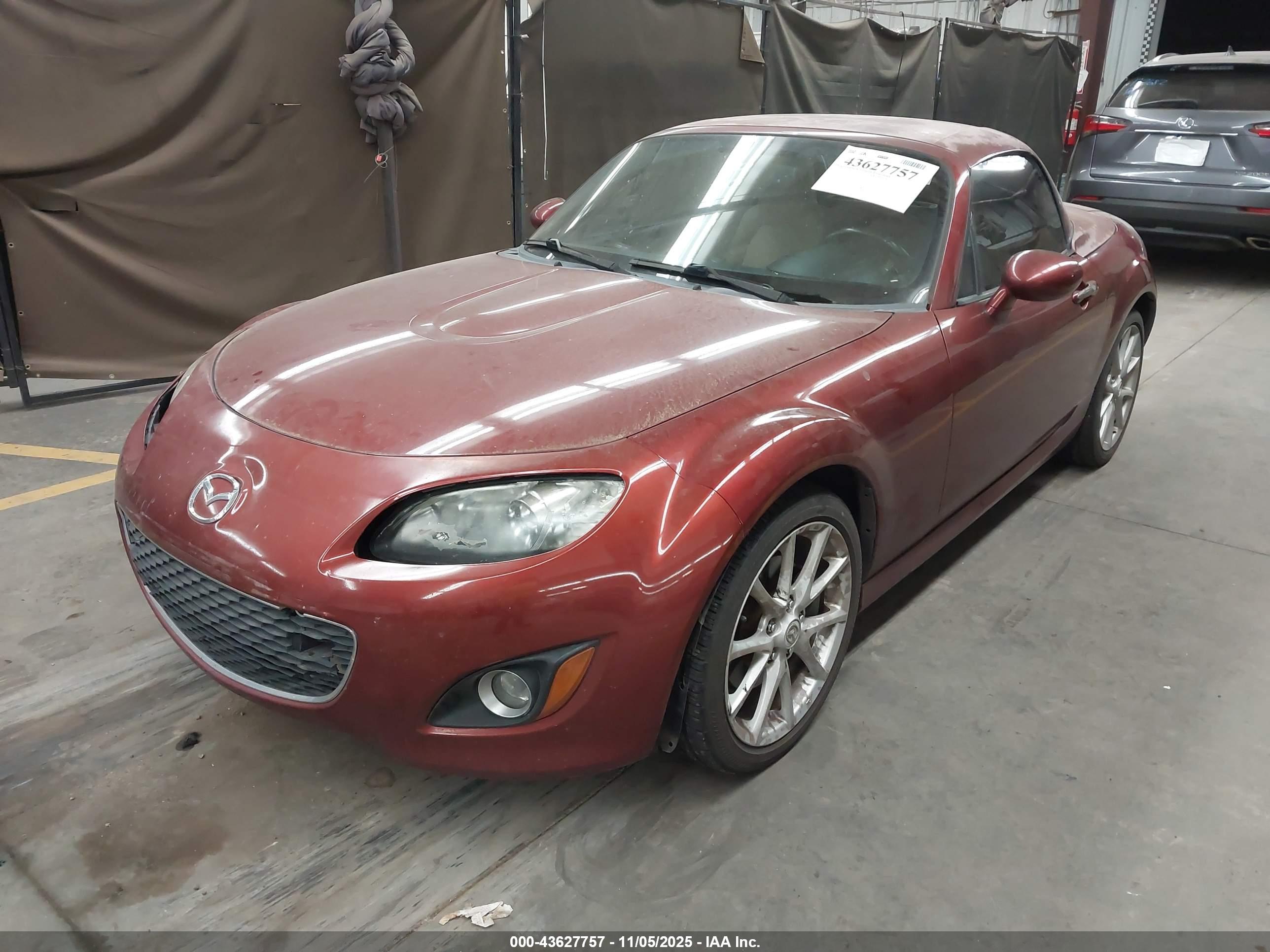 MAZDA MX-5 image 2