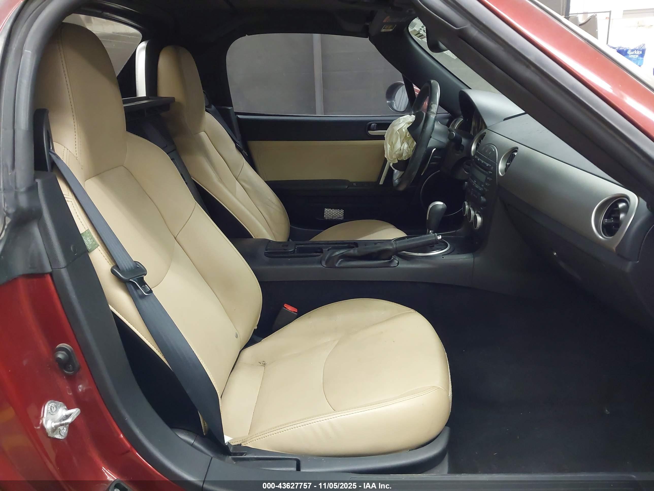 MAZDA MX-5 image 8