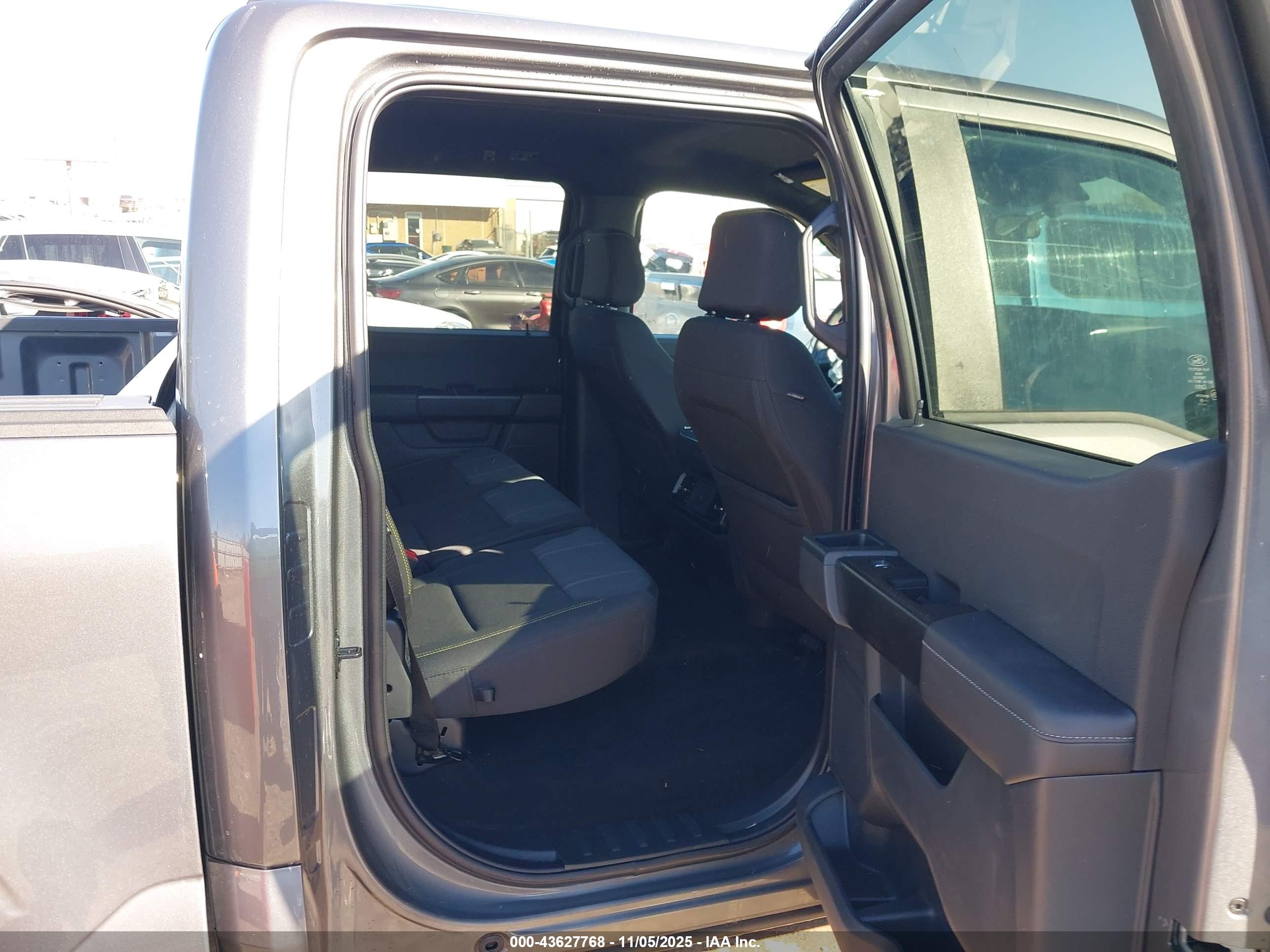 FORD F-150 image 8