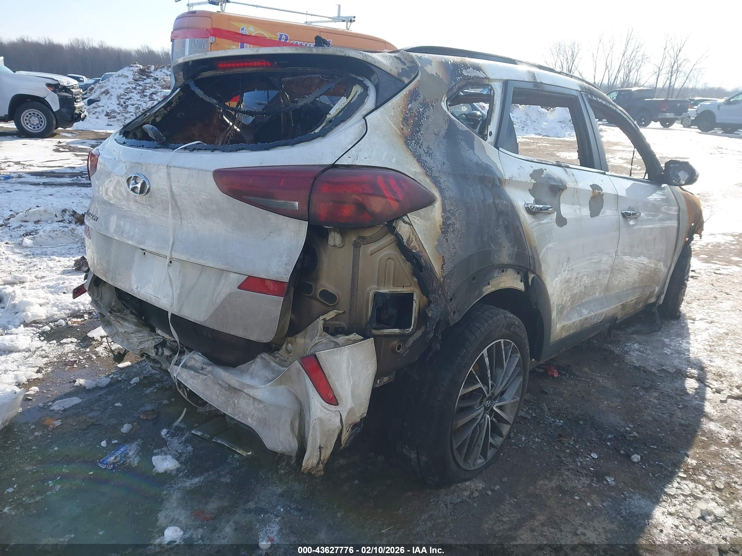 HYUNDAI TUCSON image 4