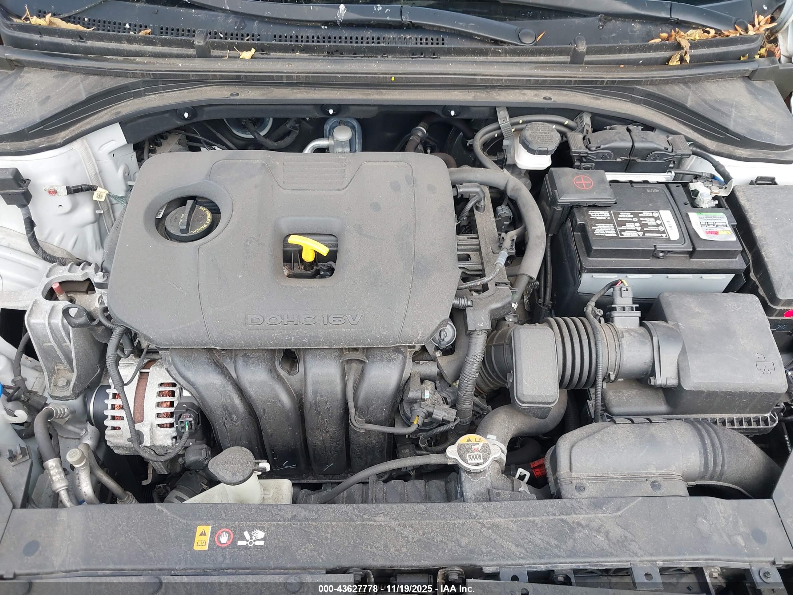 HYUNDAI ELANTRA image 10