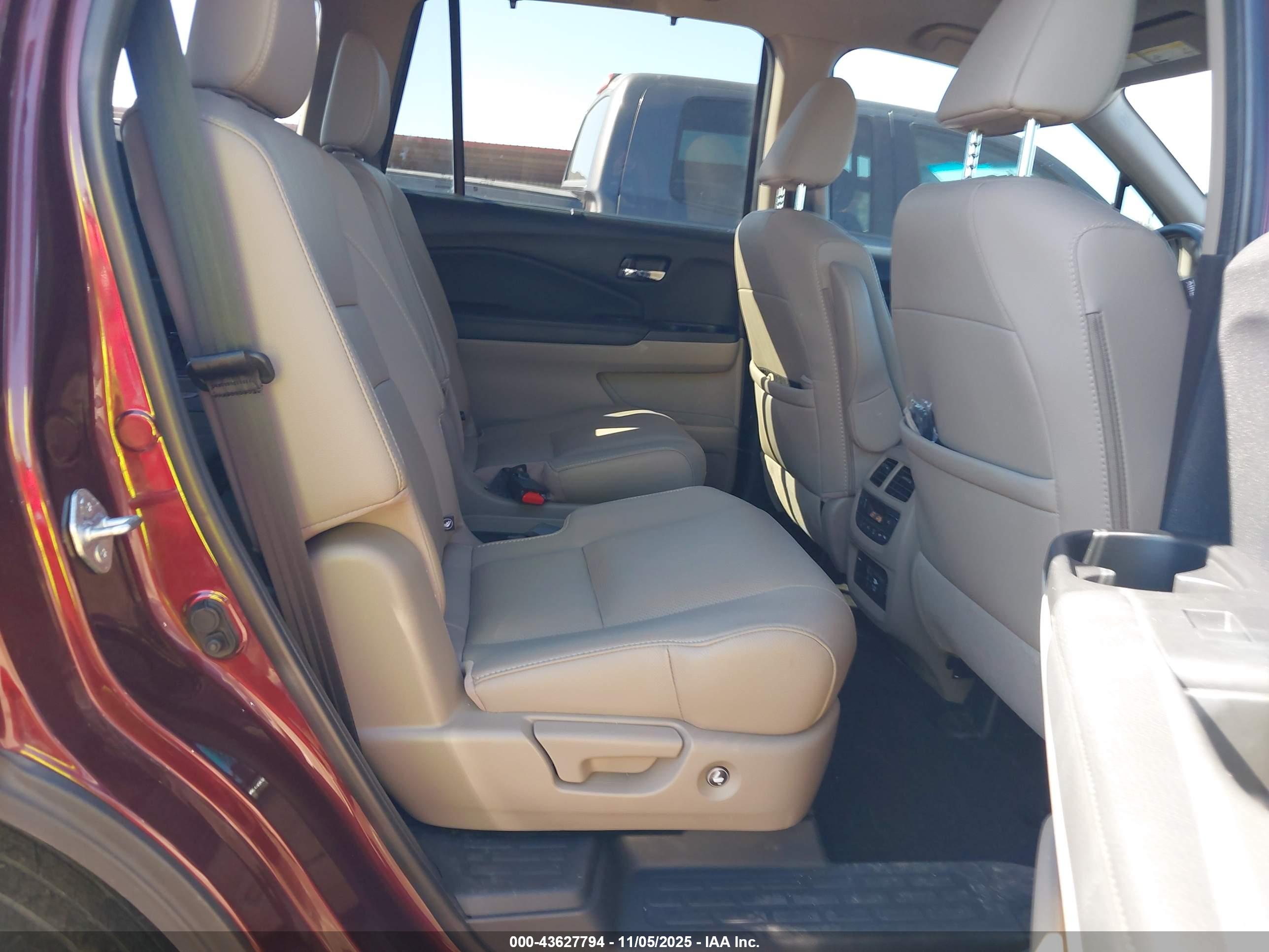 HONDA PILOT image 8
