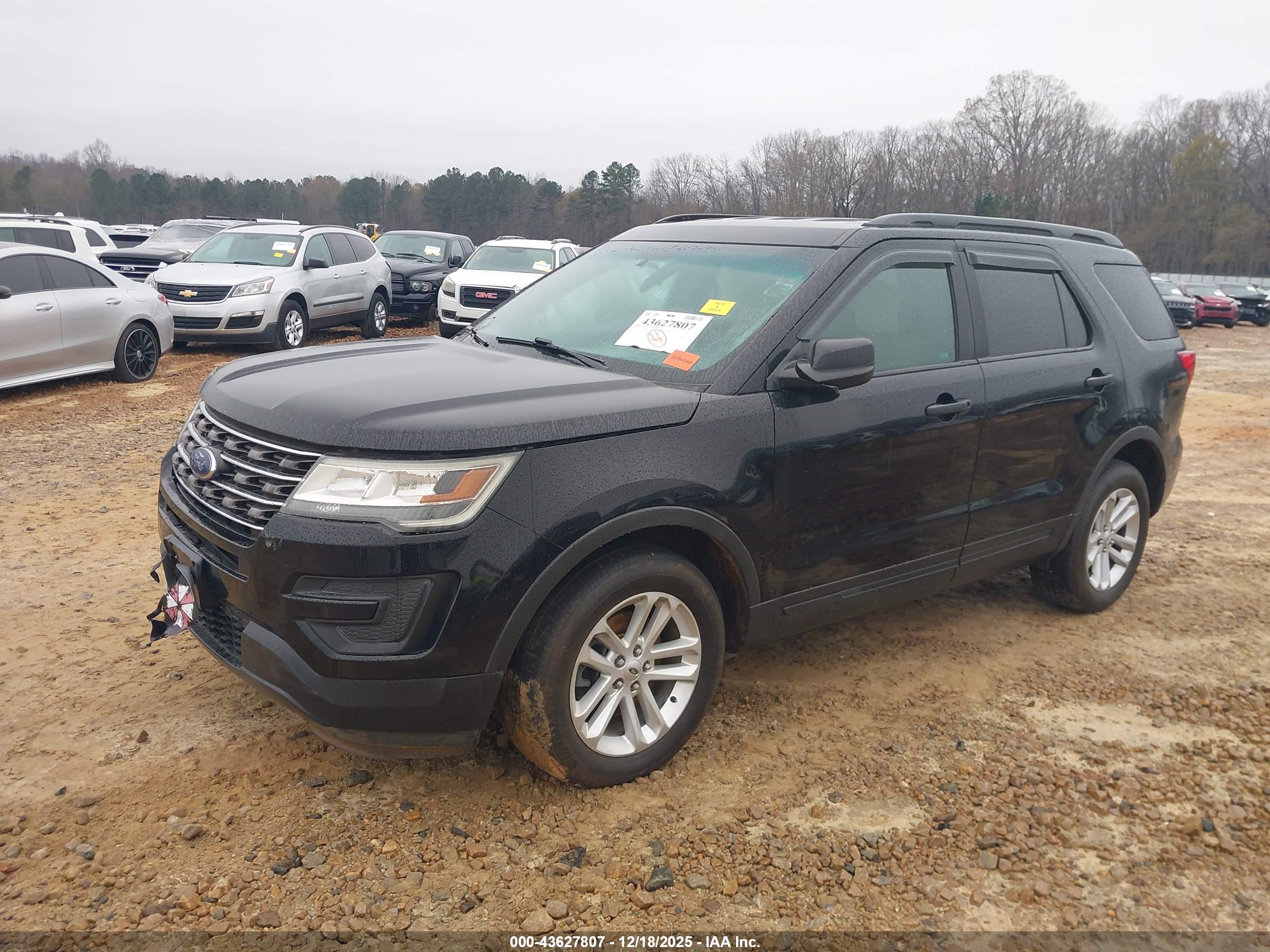 FORD EXPLORER image 2