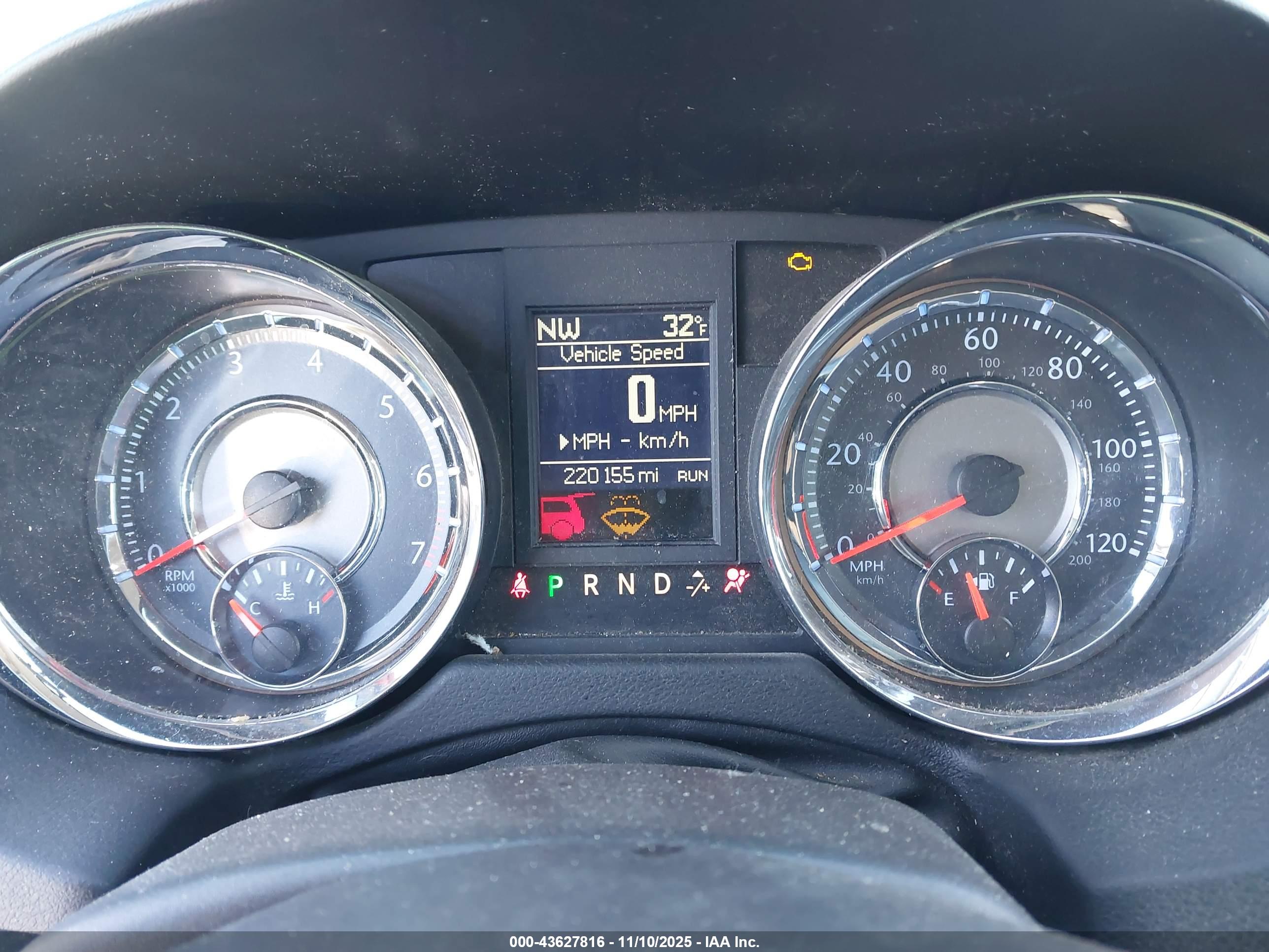CHRYSLER TOWN image 7