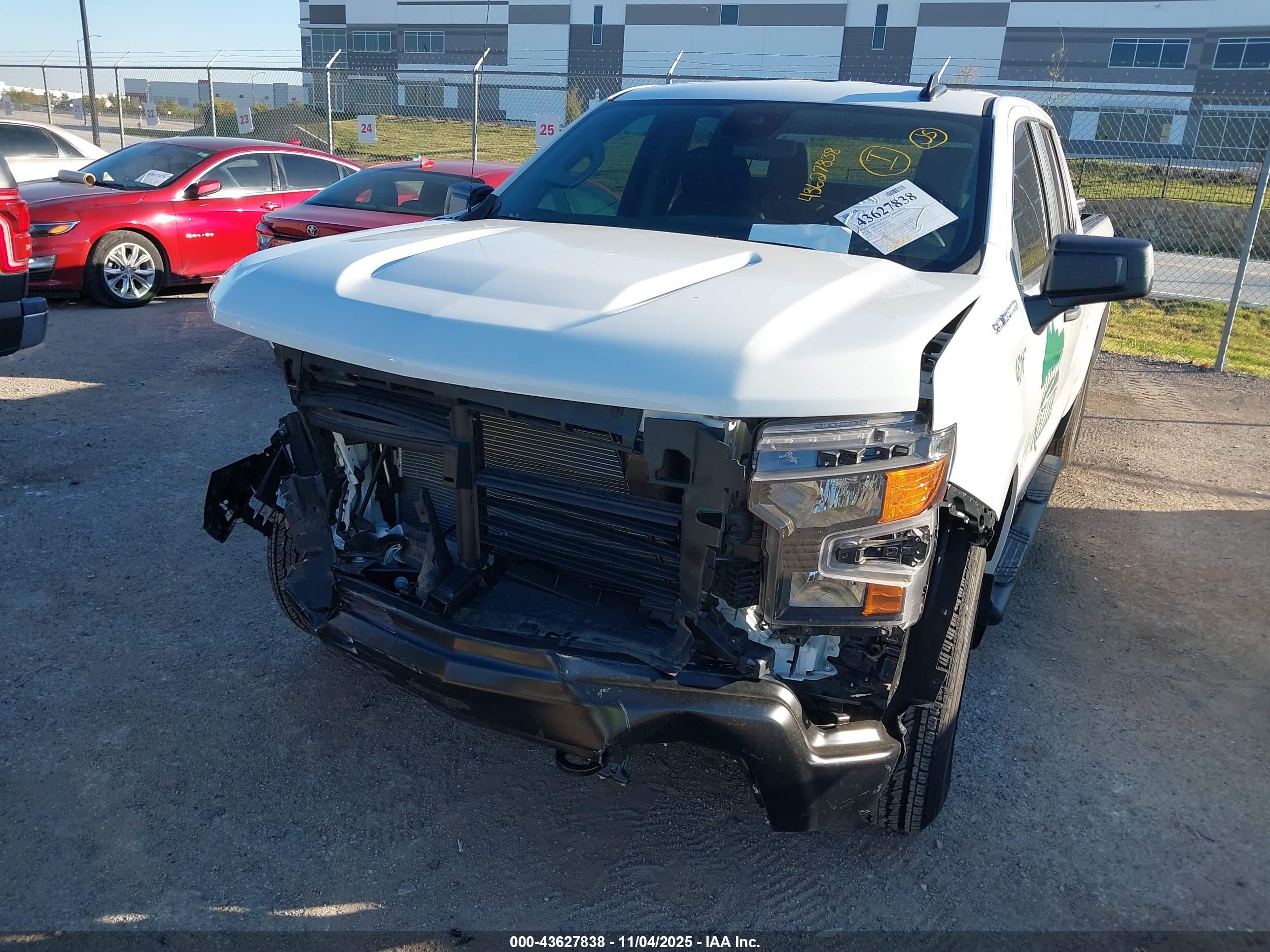 CHEVROLET SILVERADO image 2