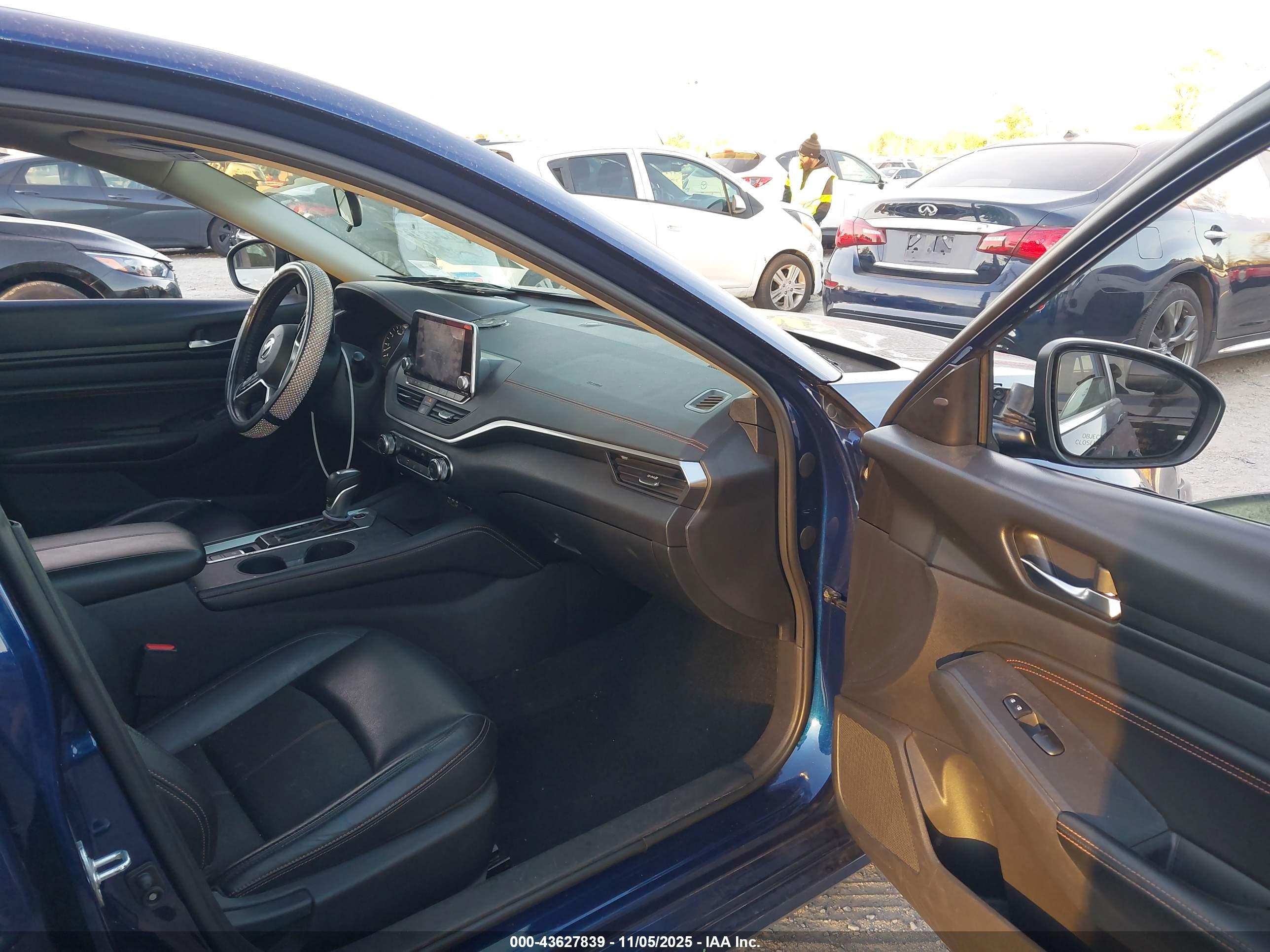 NISSAN ALTIMA image 5