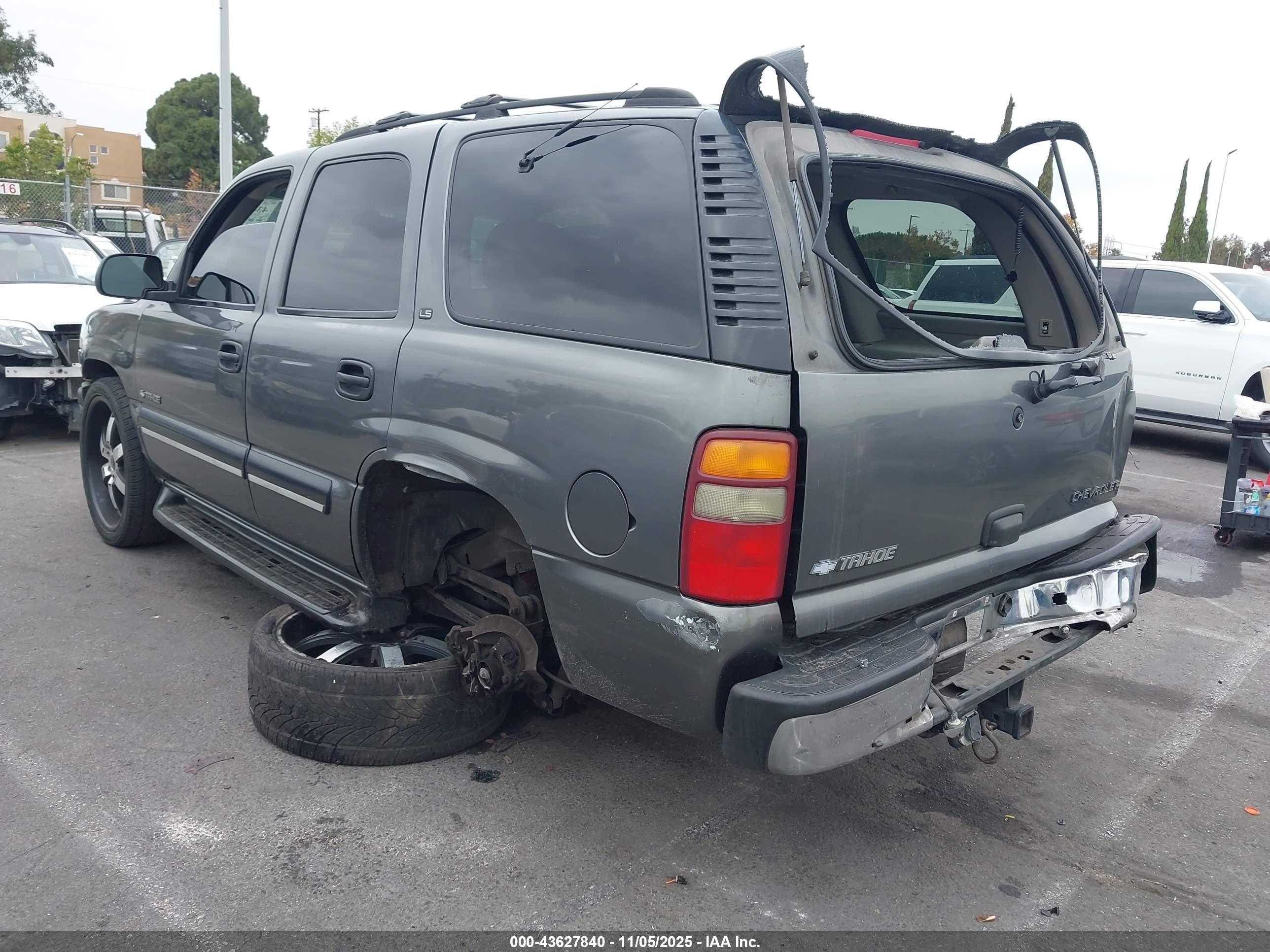 CHEVROLET TAHOE image 3
