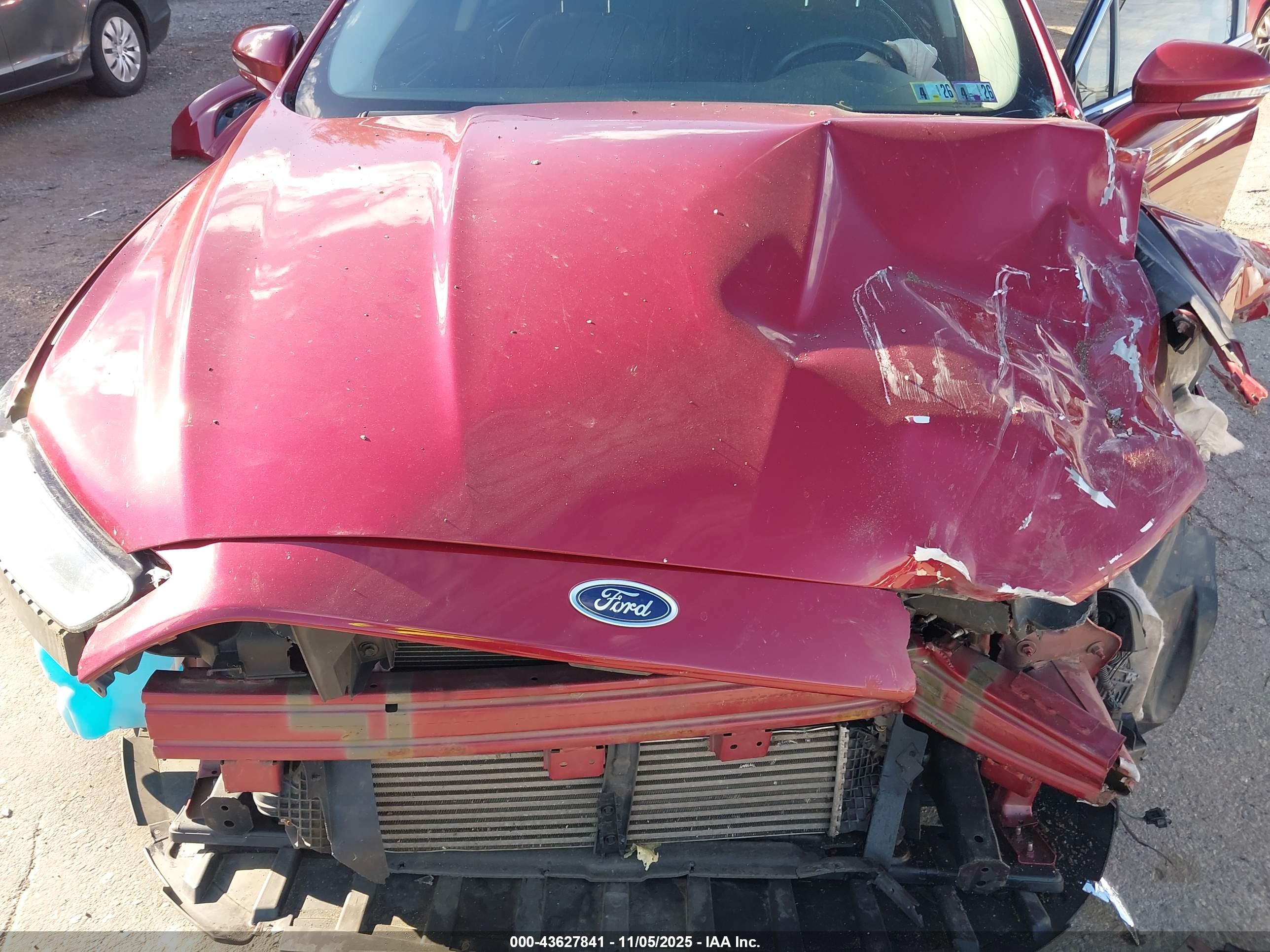 FORD FUSION image 10