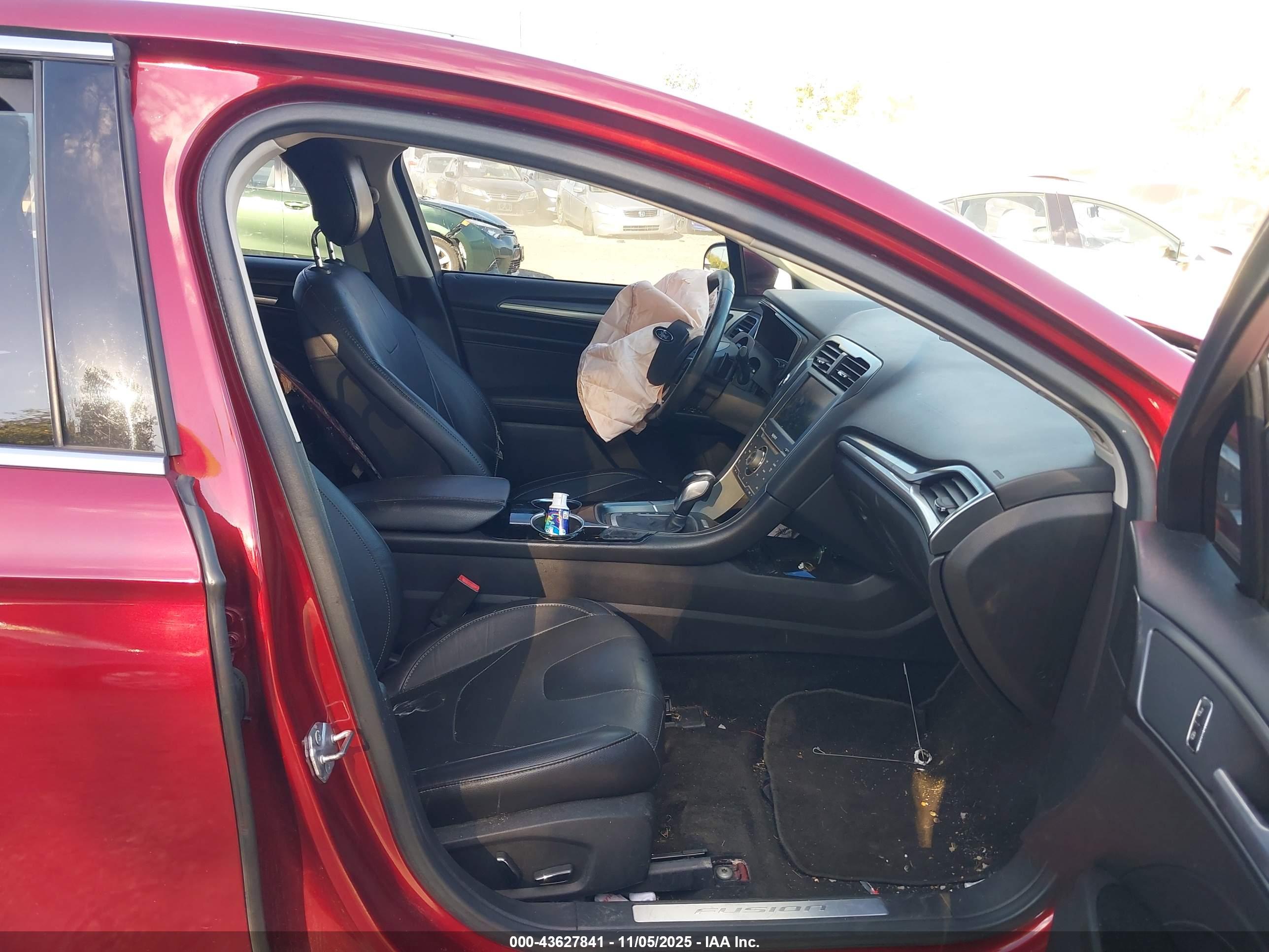 FORD FUSION image 5