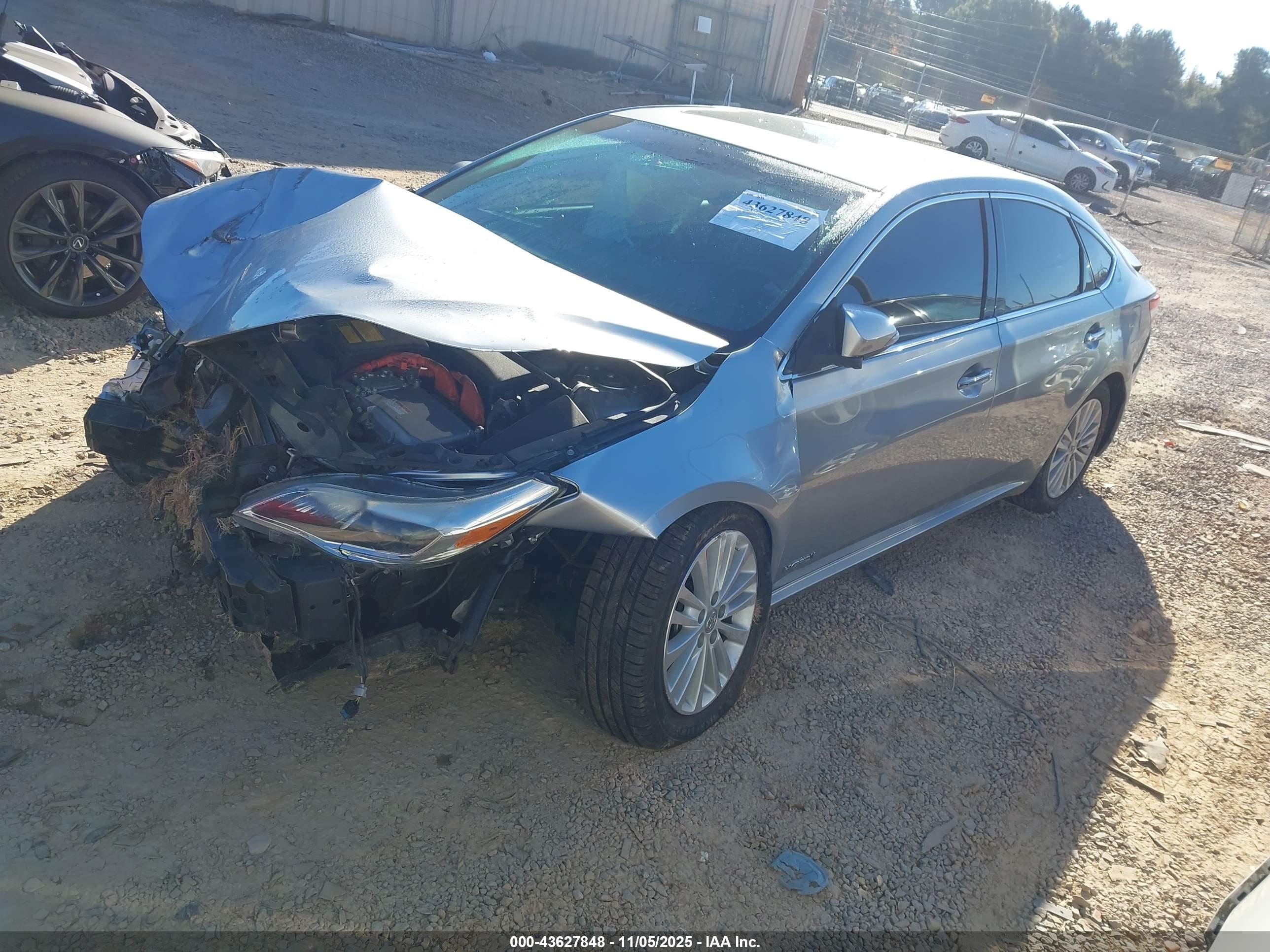 TOYOTA AVALON image 2