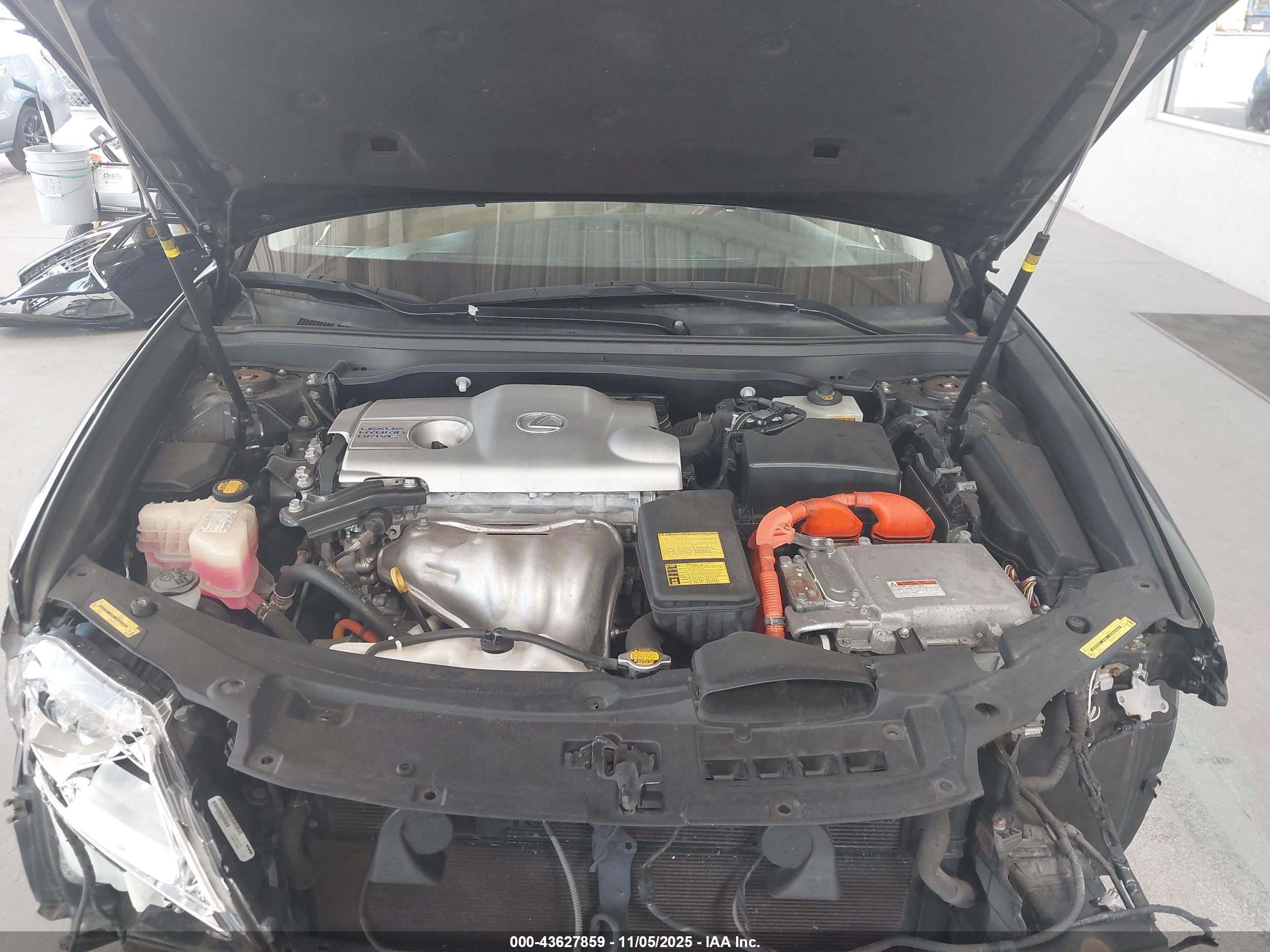 LEXUS ES image 10
