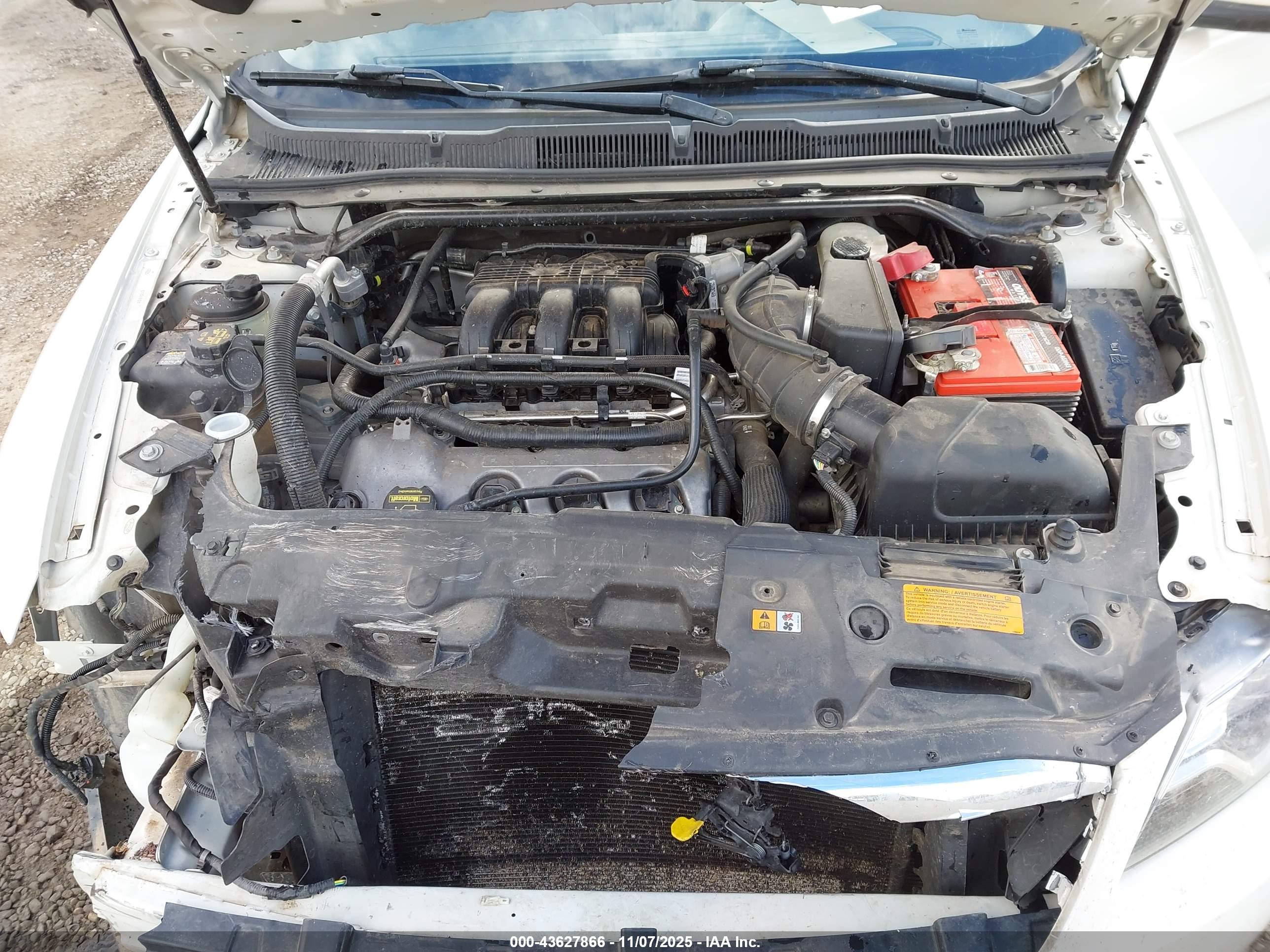 FORD TAURUS image 10