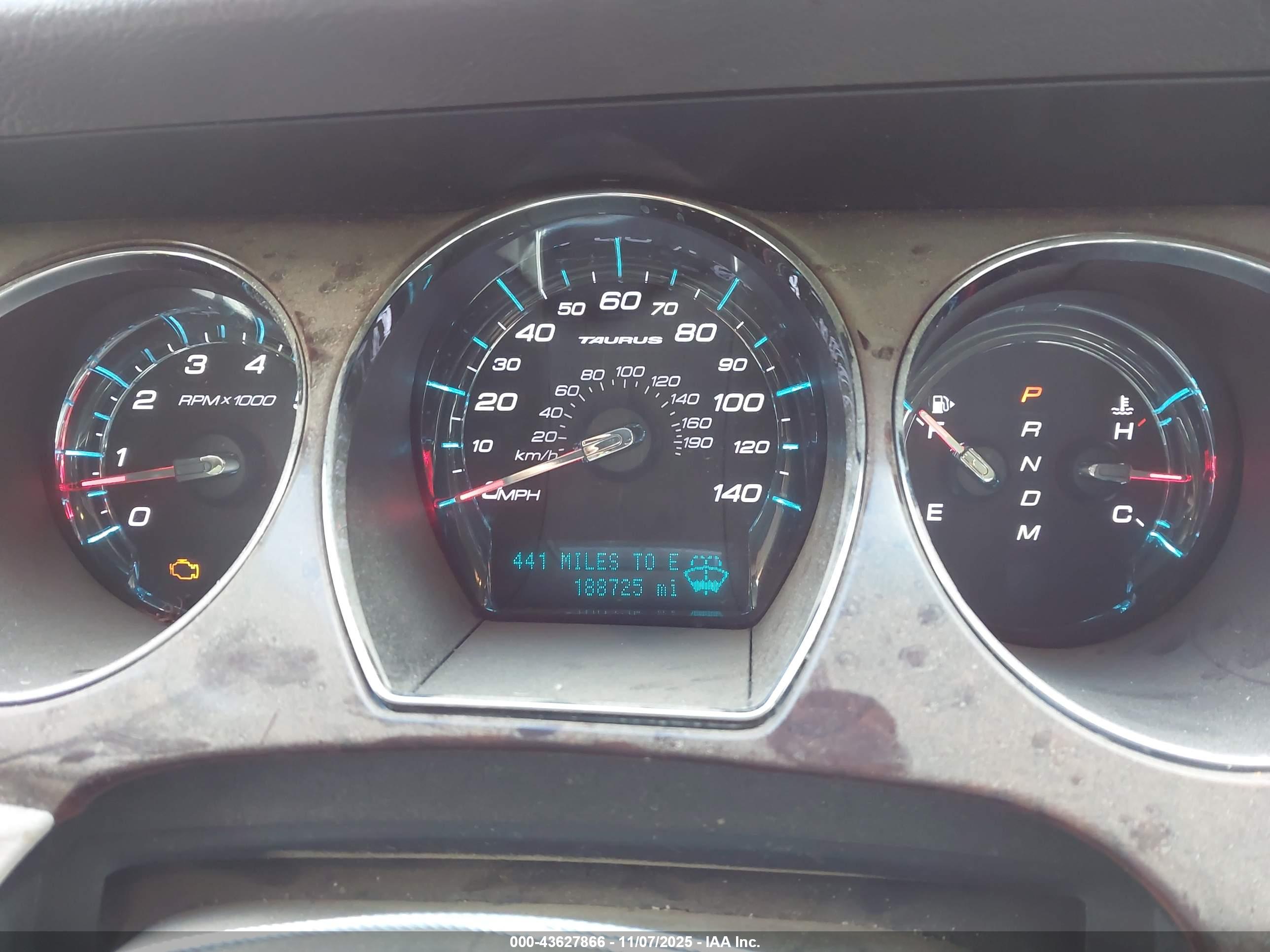 FORD TAURUS image 7