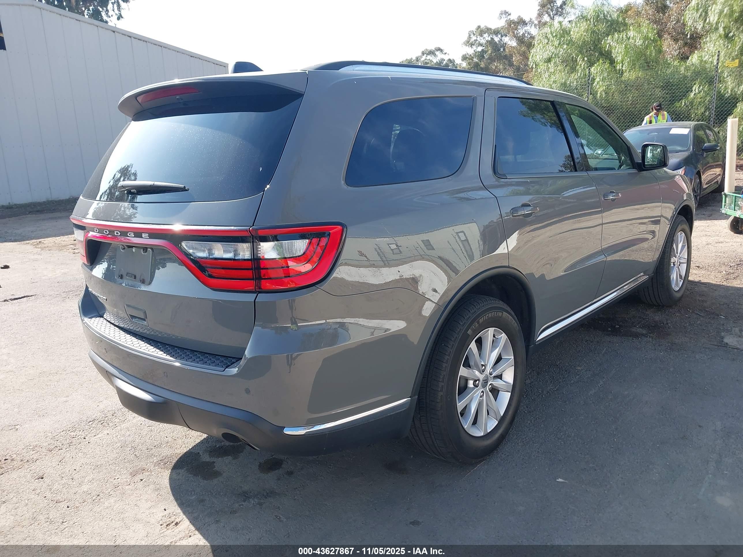 DODGE DURANGO image 4