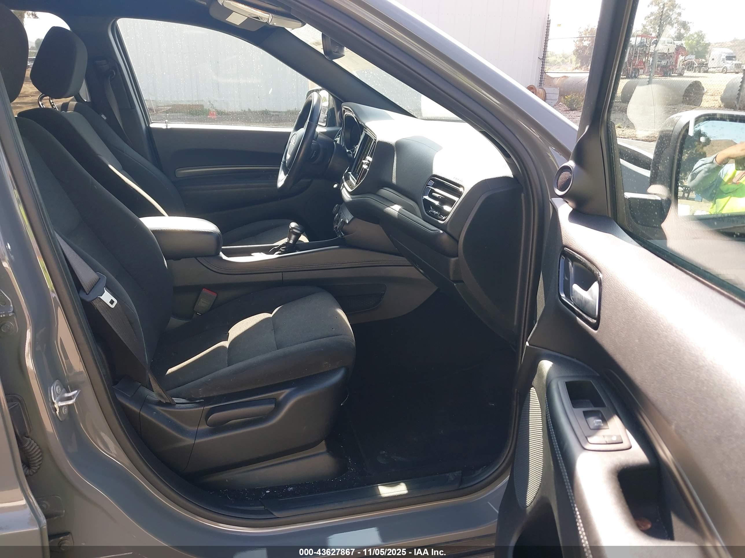 DODGE DURANGO image 5