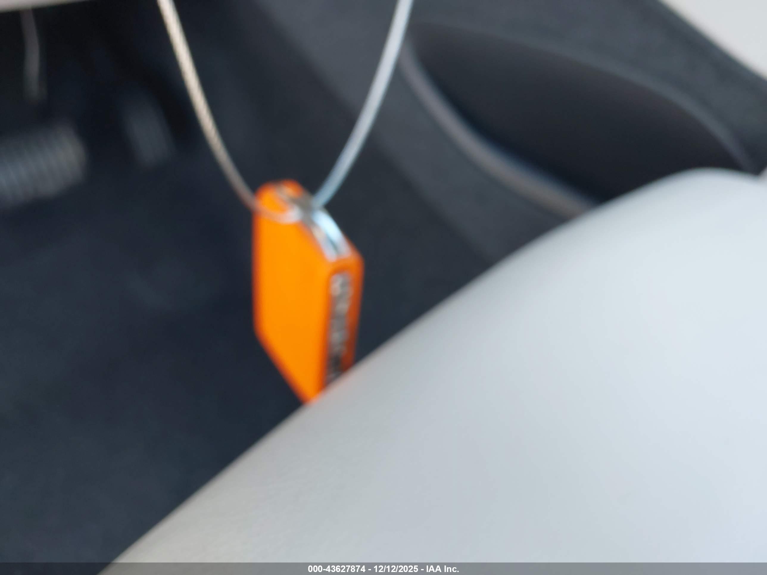 VOLVO XC40 image 11