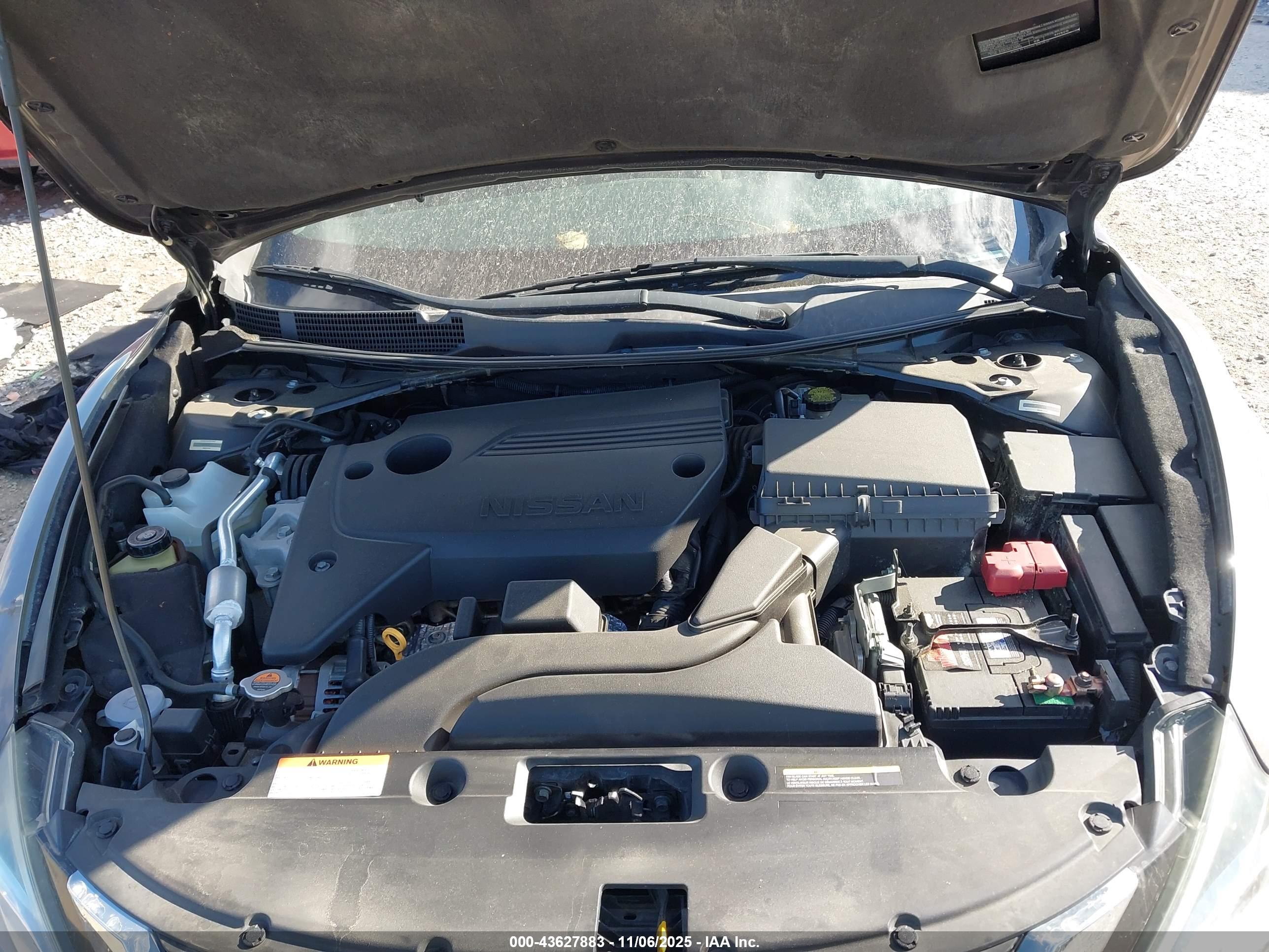 NISSAN ALTIMA image 10