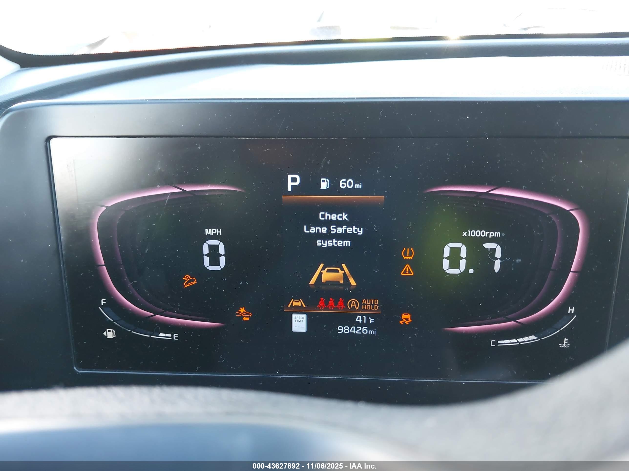 KIA SPORTAGE image 7
