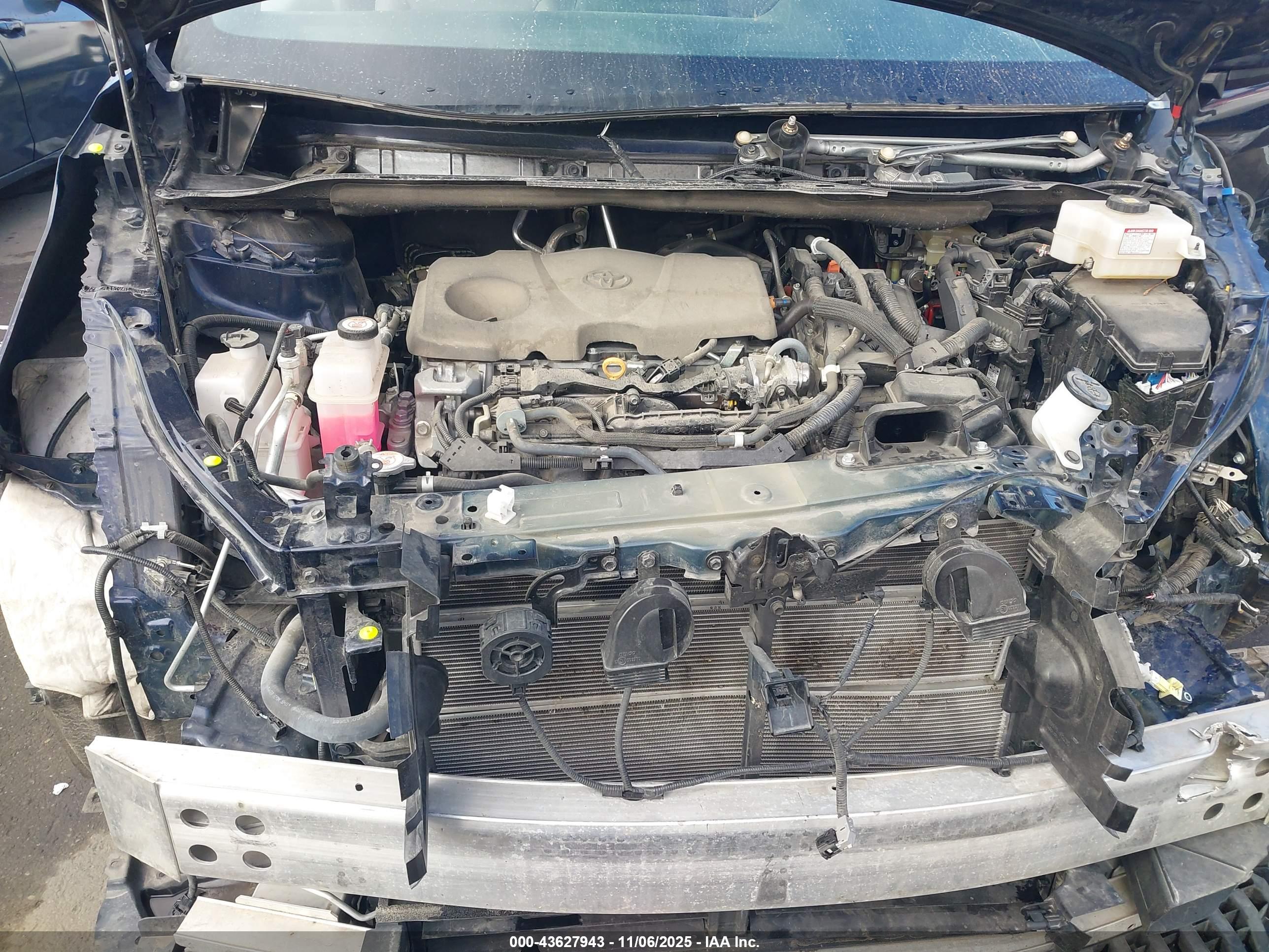 TOYOTA SIENNA image 10