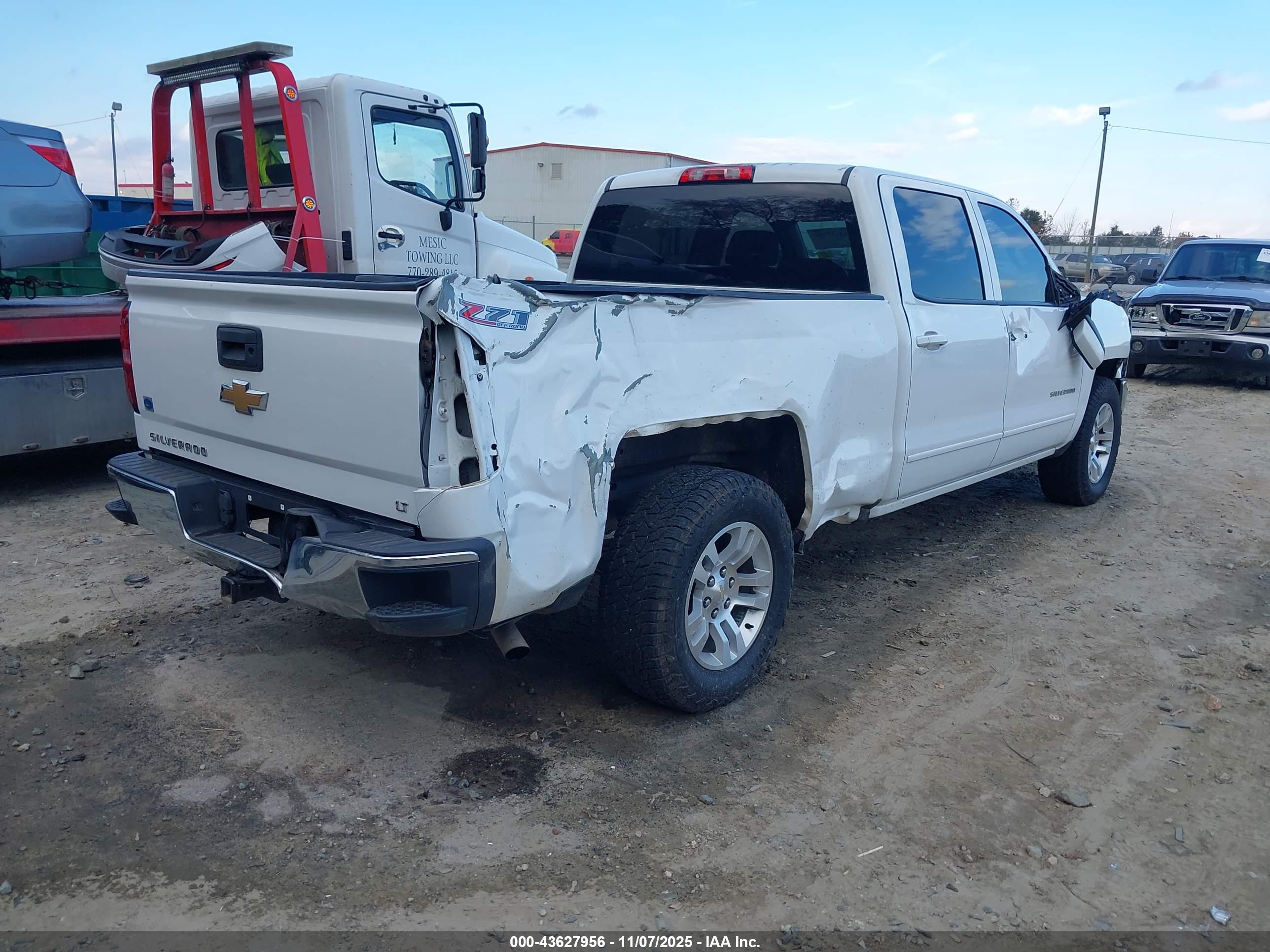 CHEVROLET SILVERADO image 4