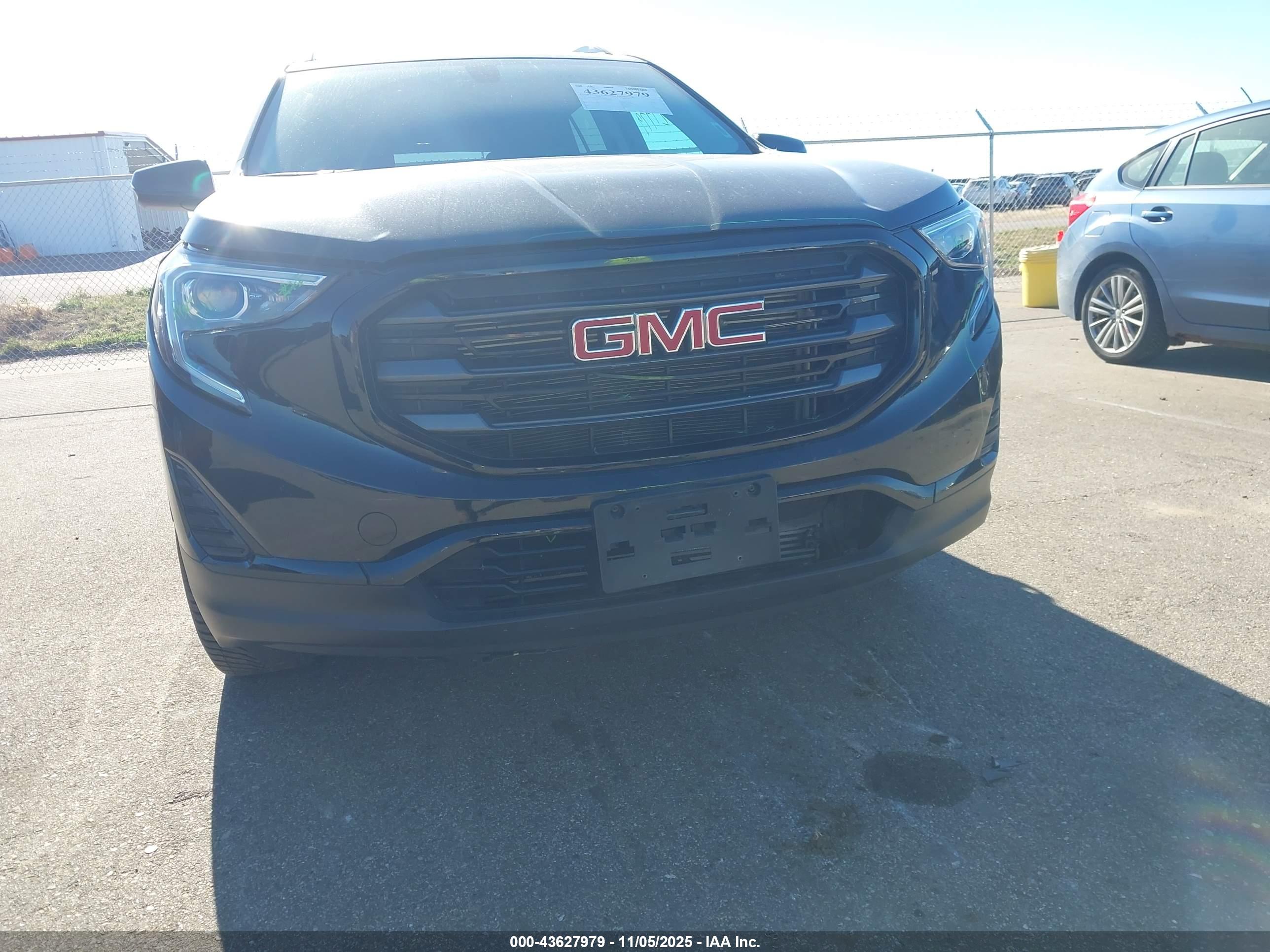 GMC TERRAIN image 6
