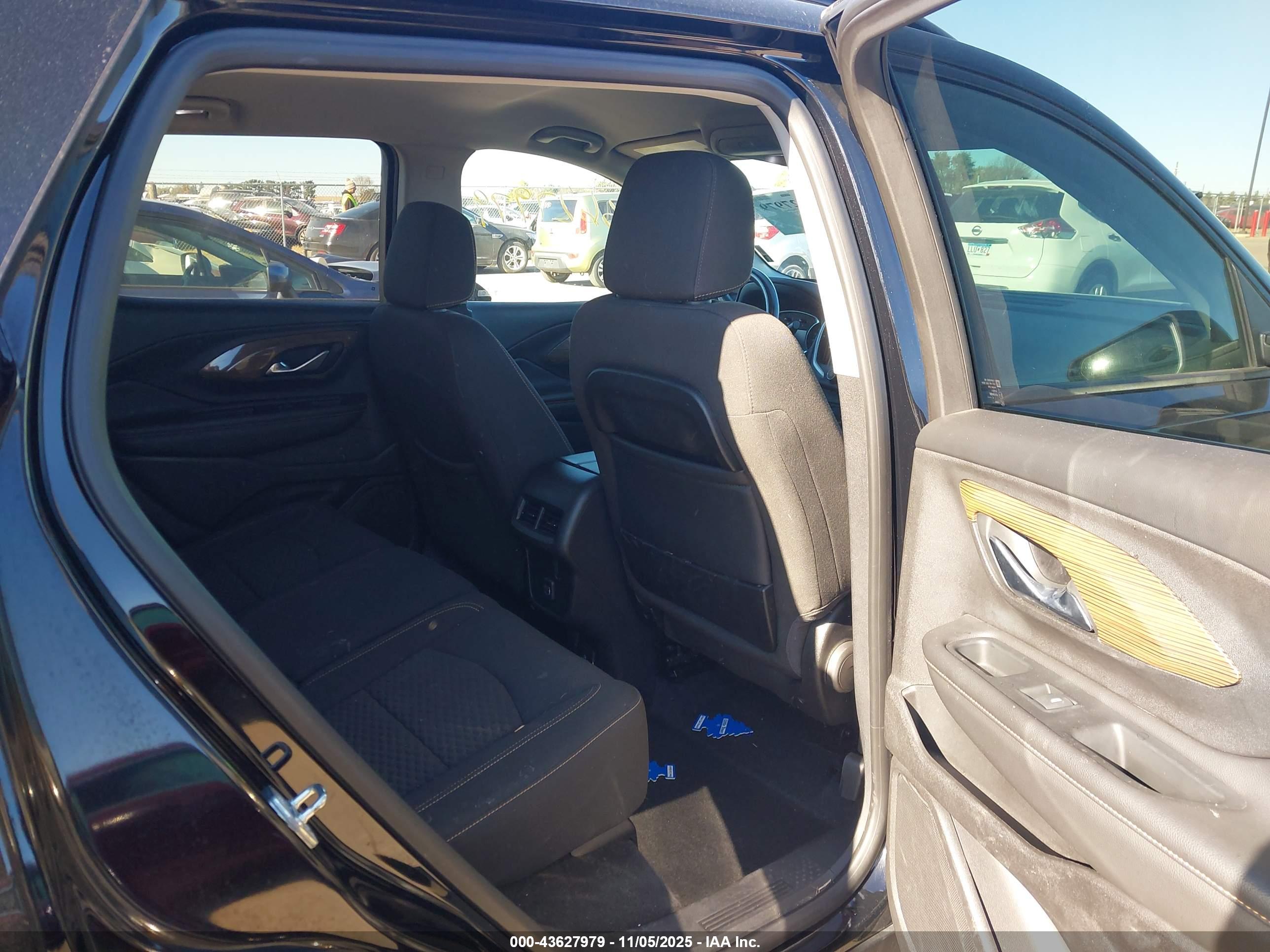 GMC TERRAIN image 8