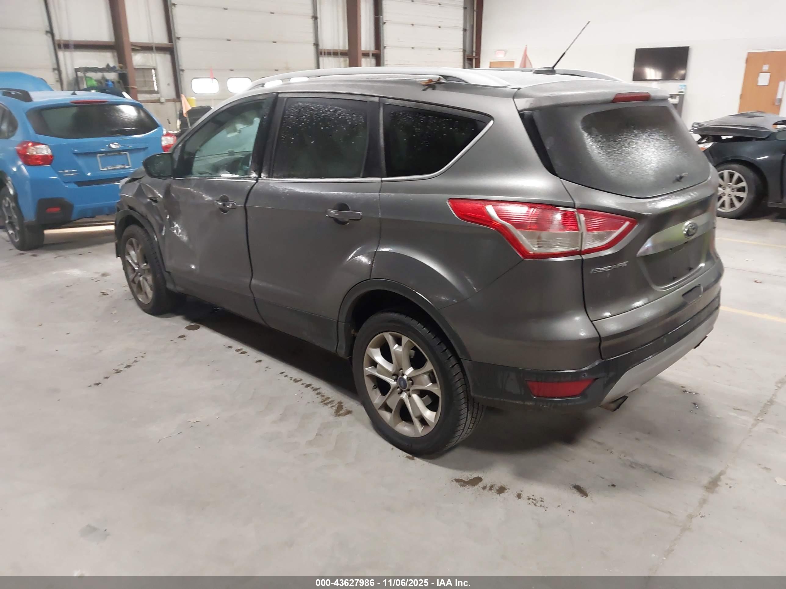 FORD ESCAPE image 3