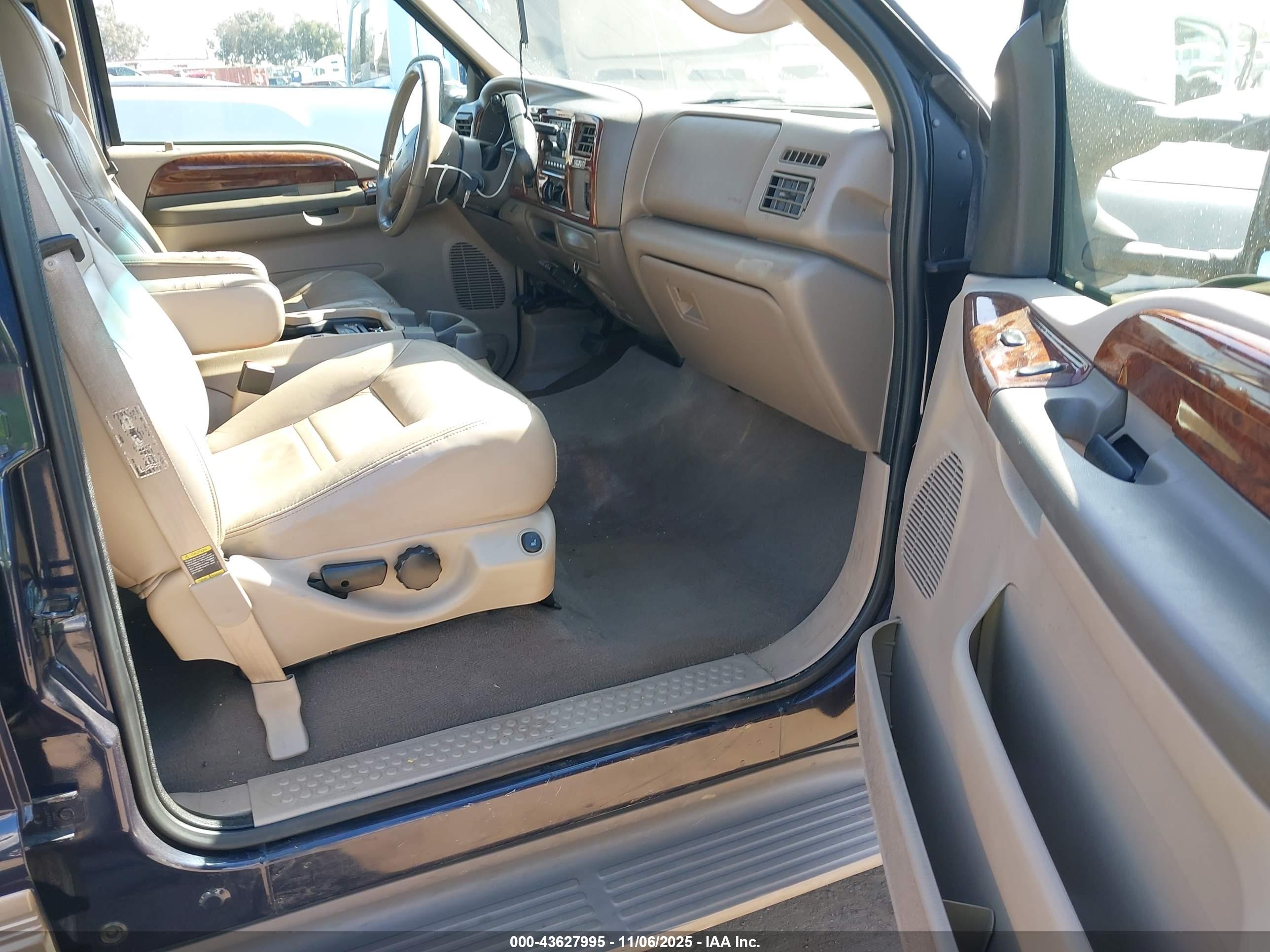 FORD EXCURSION image 5