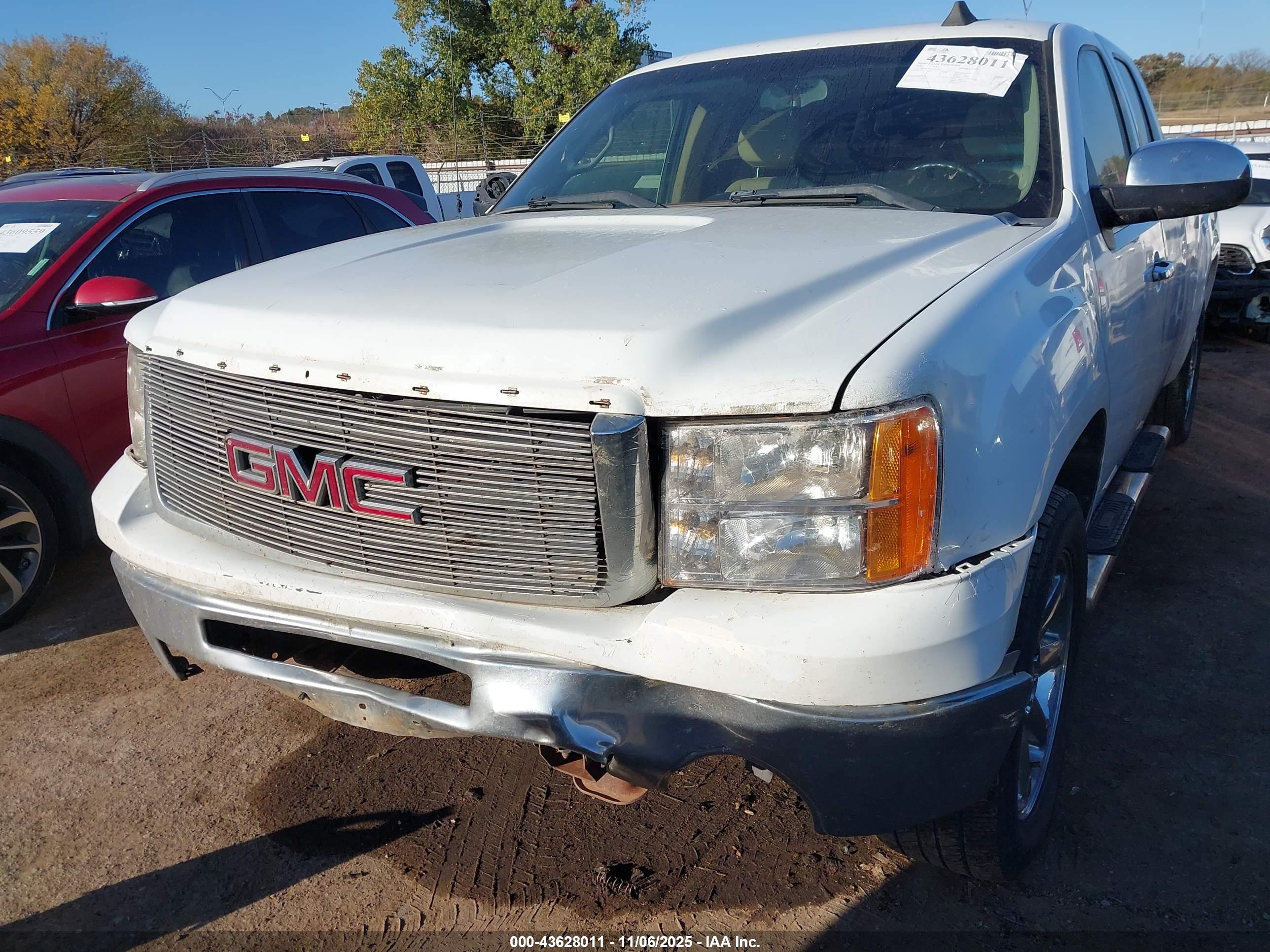 GMC SIERRA image 6