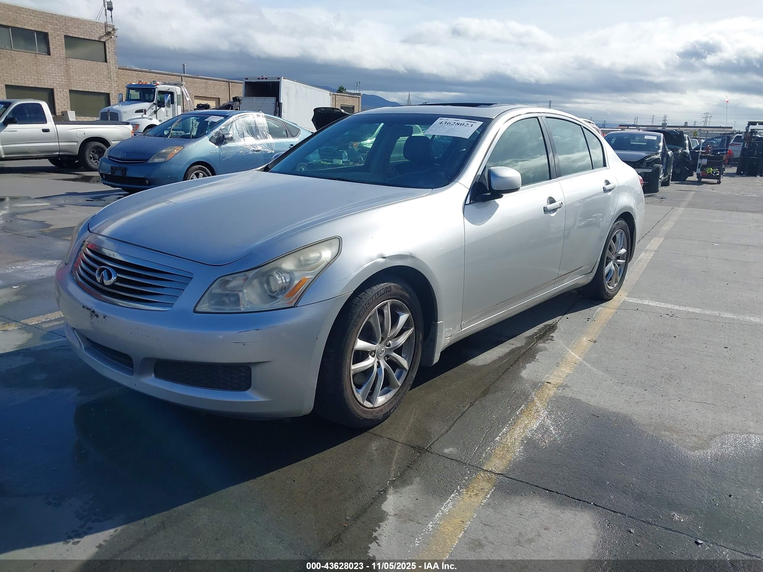 INFINITI G35 image 2
