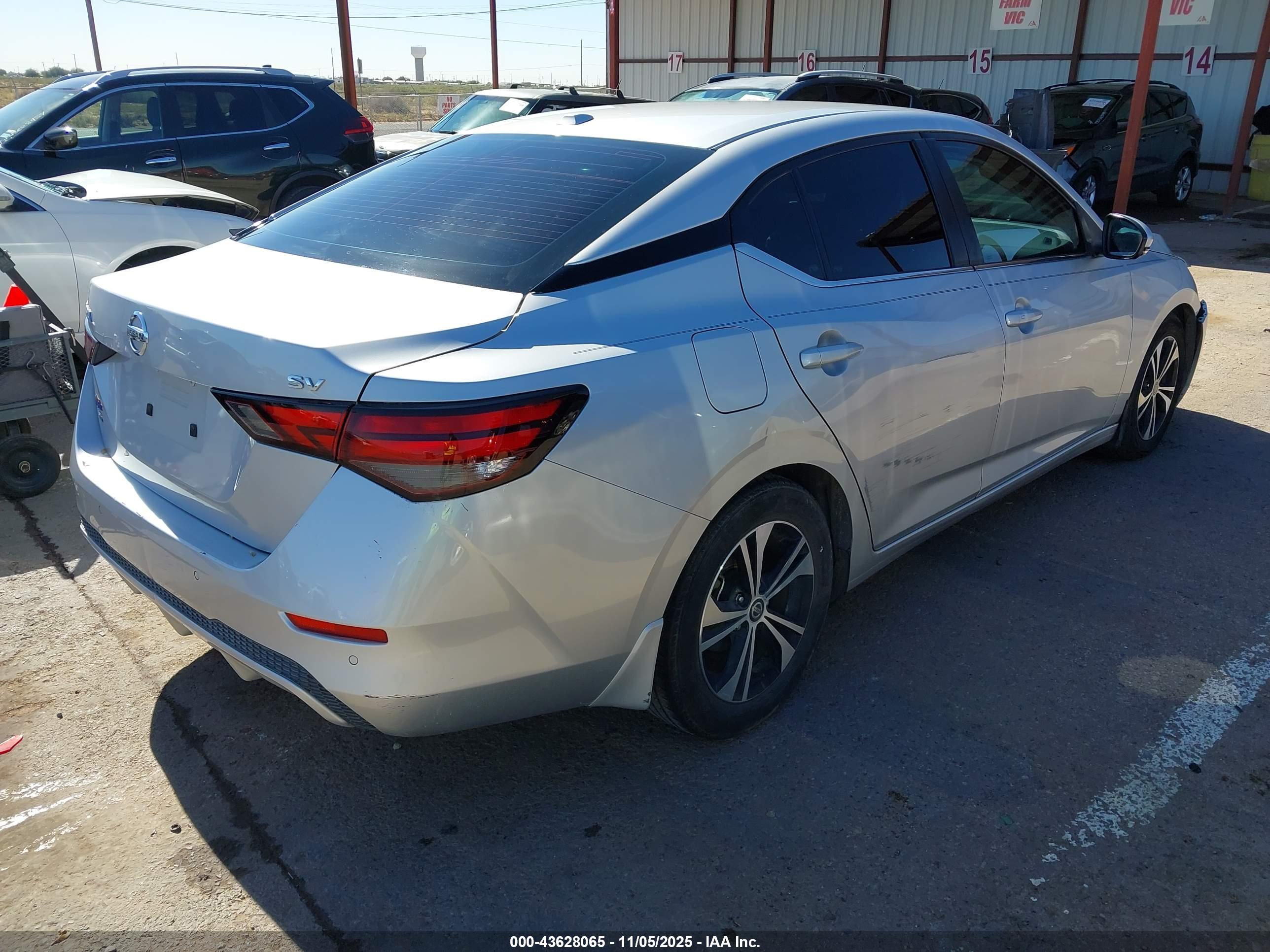 NISSAN SENTRA image 4