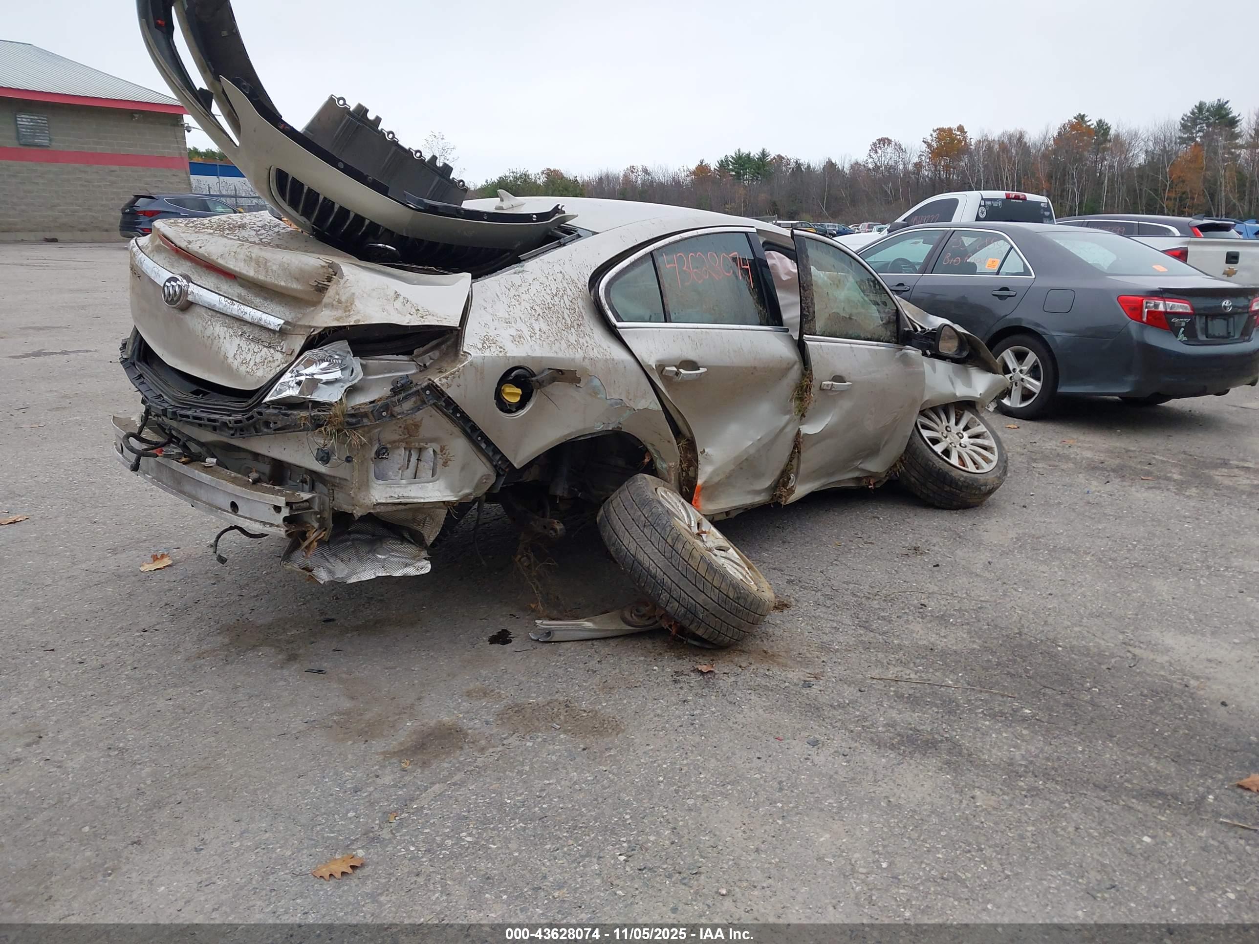 BUICK REGAL image 4
