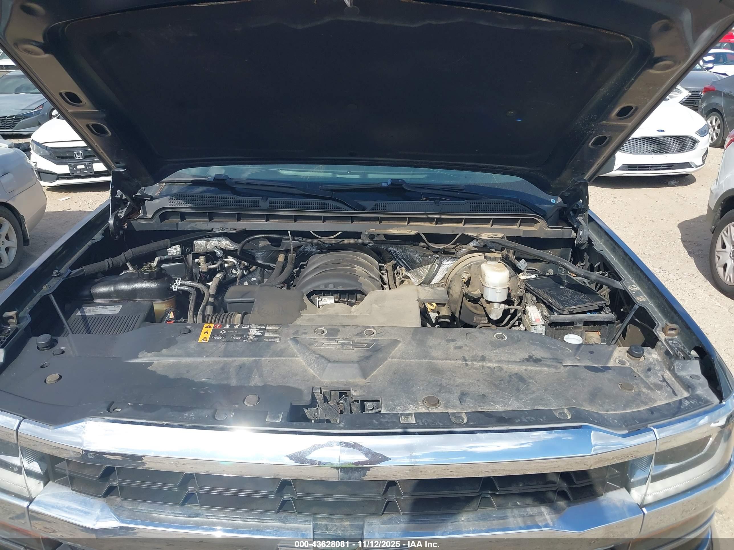 CHEVROLET SILVERADO image 10
