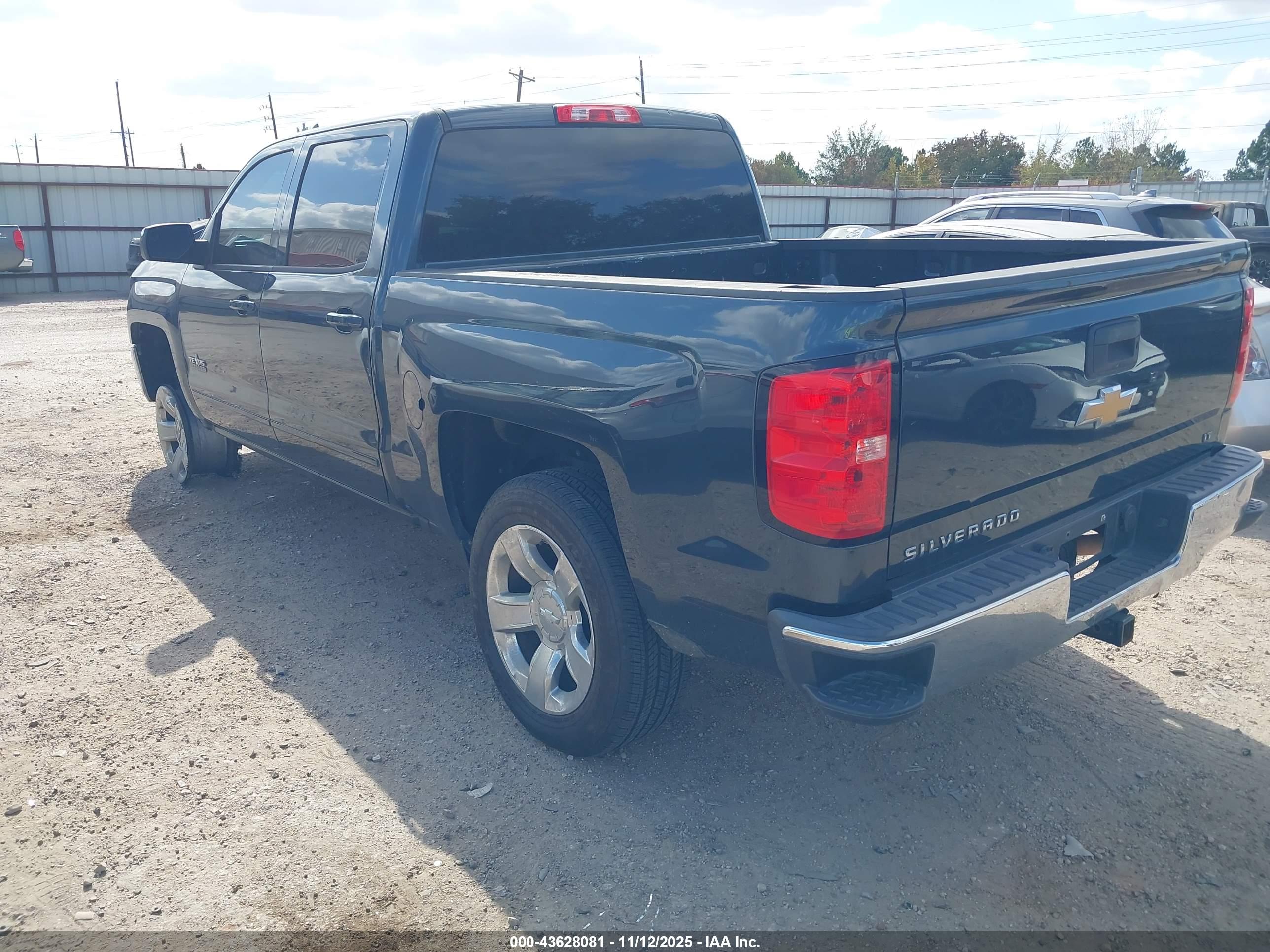 CHEVROLET SILVERADO image 3
